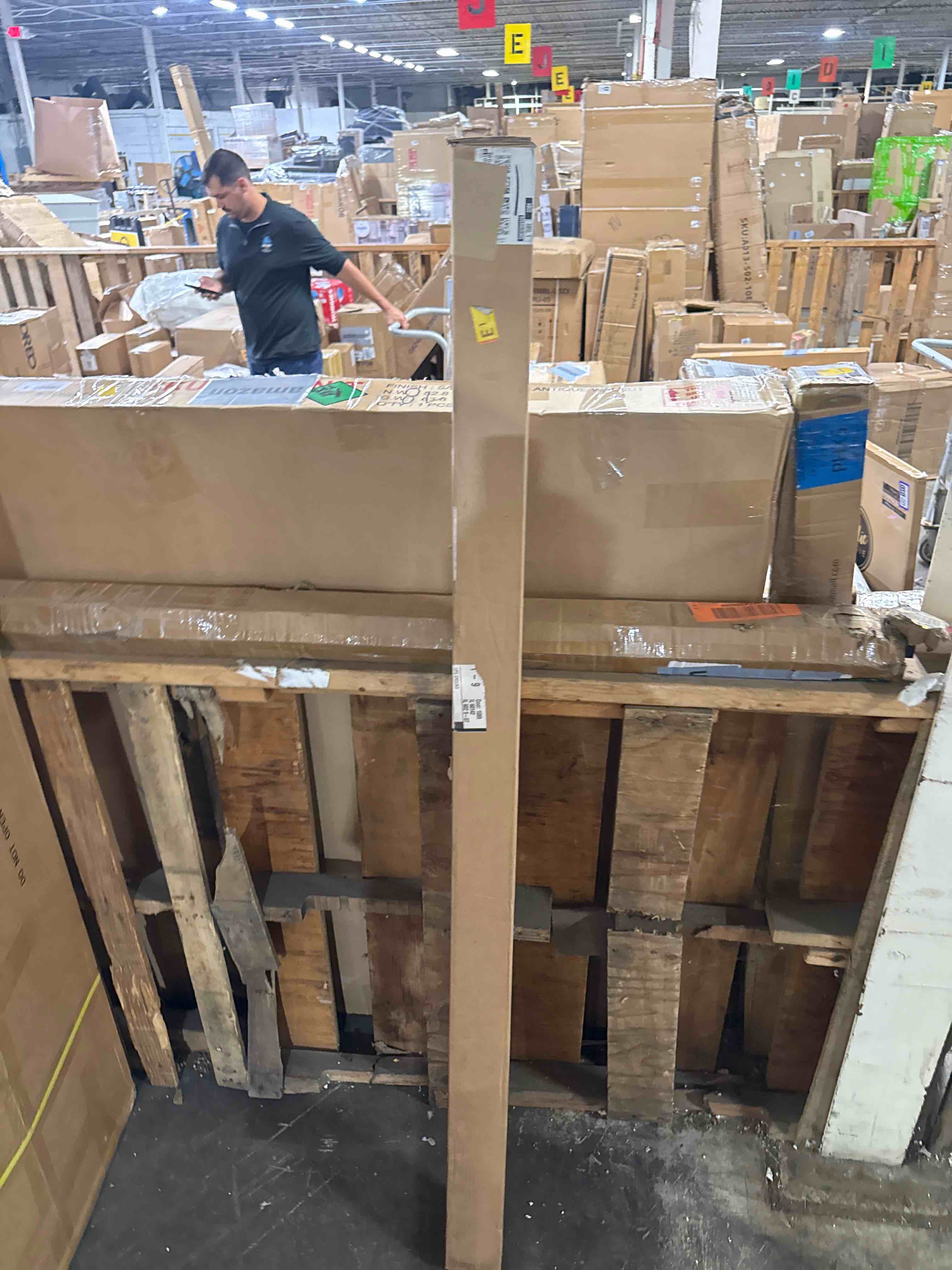 Condition photo showing New/Like New for samsung 75-inch the frame customizable bezel, modern brown (vg-scfa75bwbza, 2021 model)