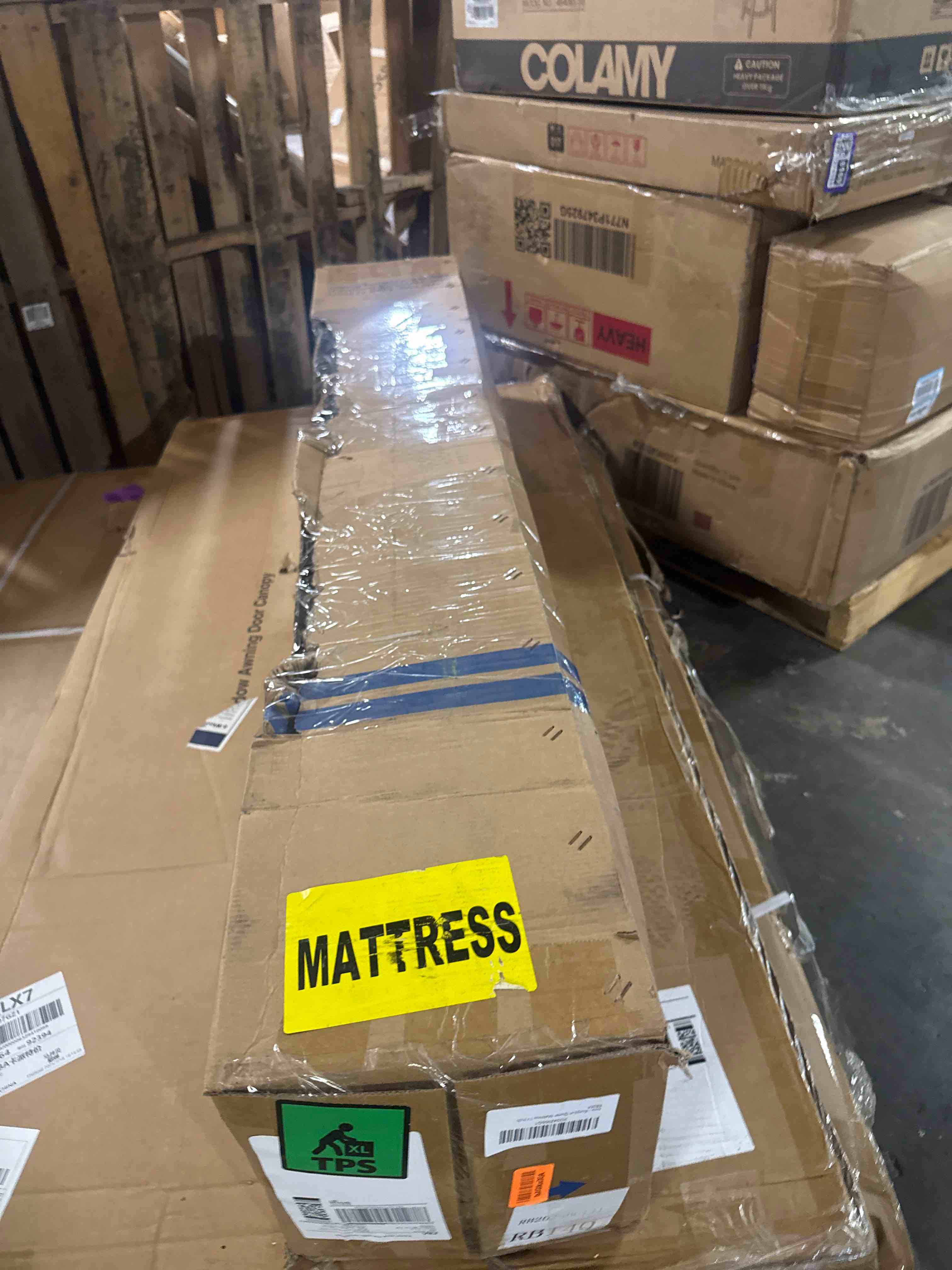 Condition photo showing New/Like New for ruoysun 14 inch queen mattress, medium firm hybrid mattress, certipur-us | luxury hotel feel, pressure relief, 7-zone pocket springs, cooling gel memory foam, bed in a box, for back & side sleepers