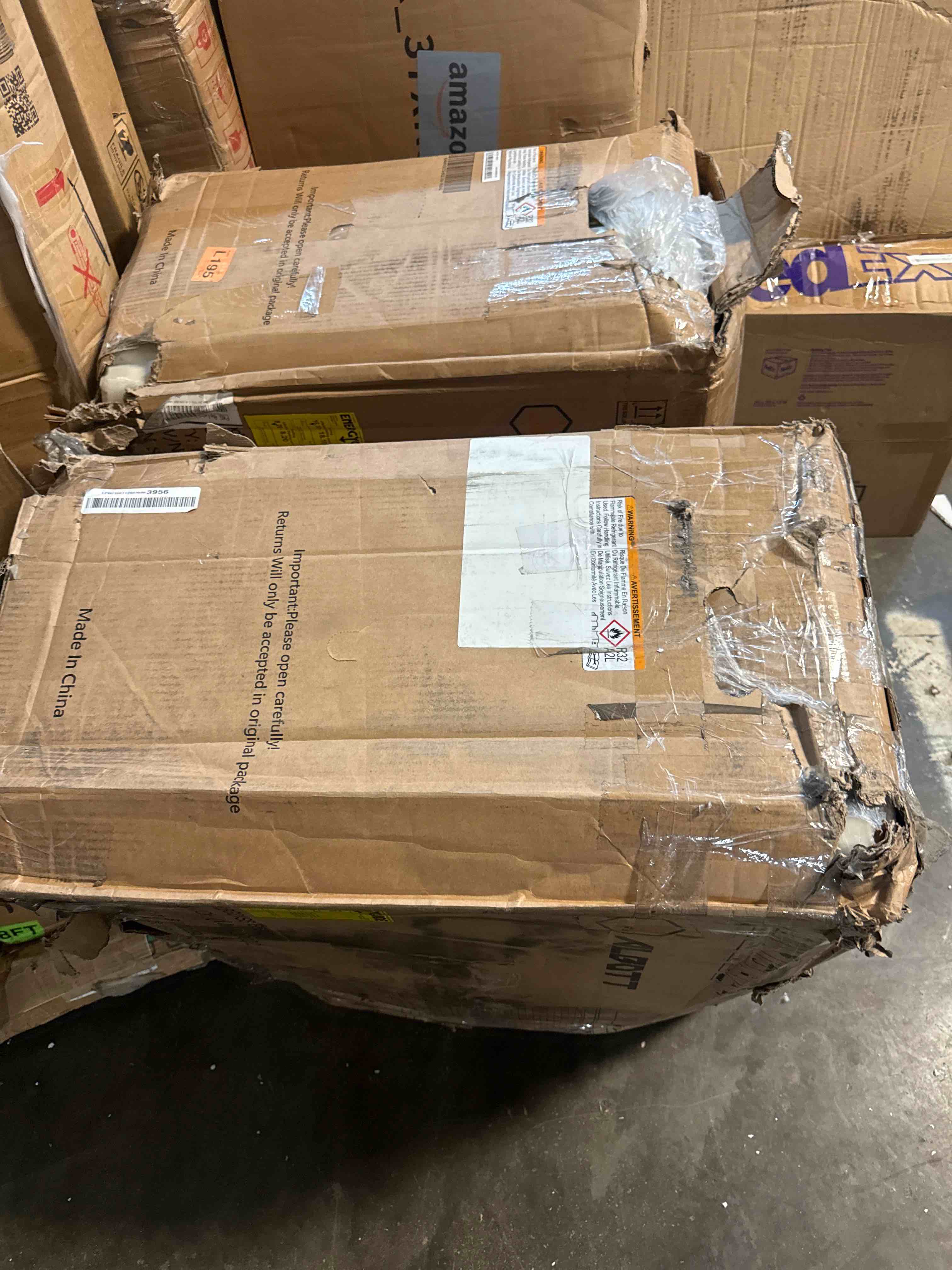 Condition photo showing As Is for albott mini split air conditioner and heater, 12,000 btu, seer2 18, 115v inverter energy-efficient ac with self-cleaning, remote and app control, easy installation, cools up to 750 sq.ft. (bottom half of ac only)