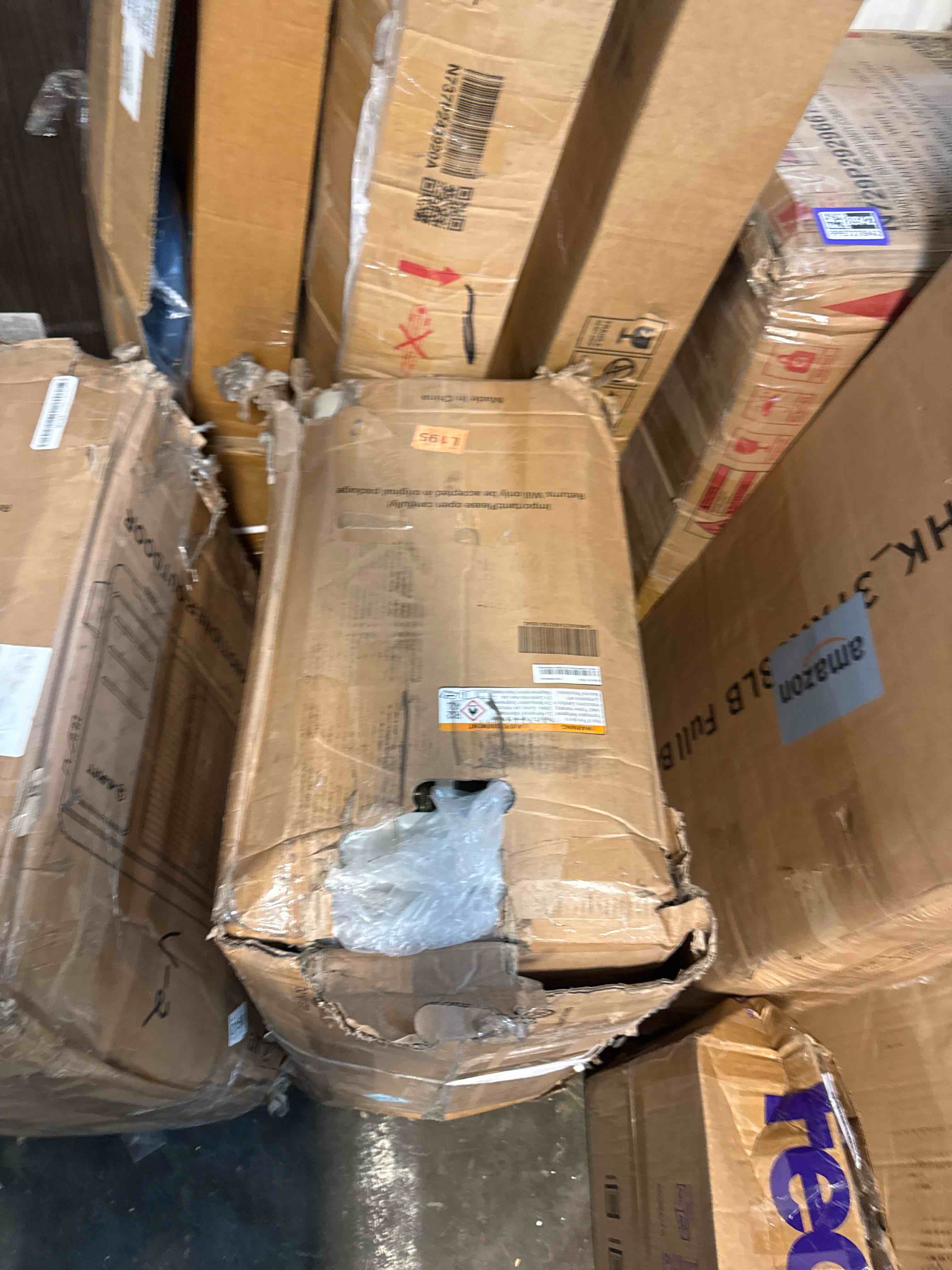 Condition photo showing As Is for albott mini split air conditioner and heater, 12,000 btu, seer2 18, 115v inverter energy-efficient ac with self-cleaning, remote and app control, easy installation, cools up to 750 sq.ft.(bottom half of ac only)