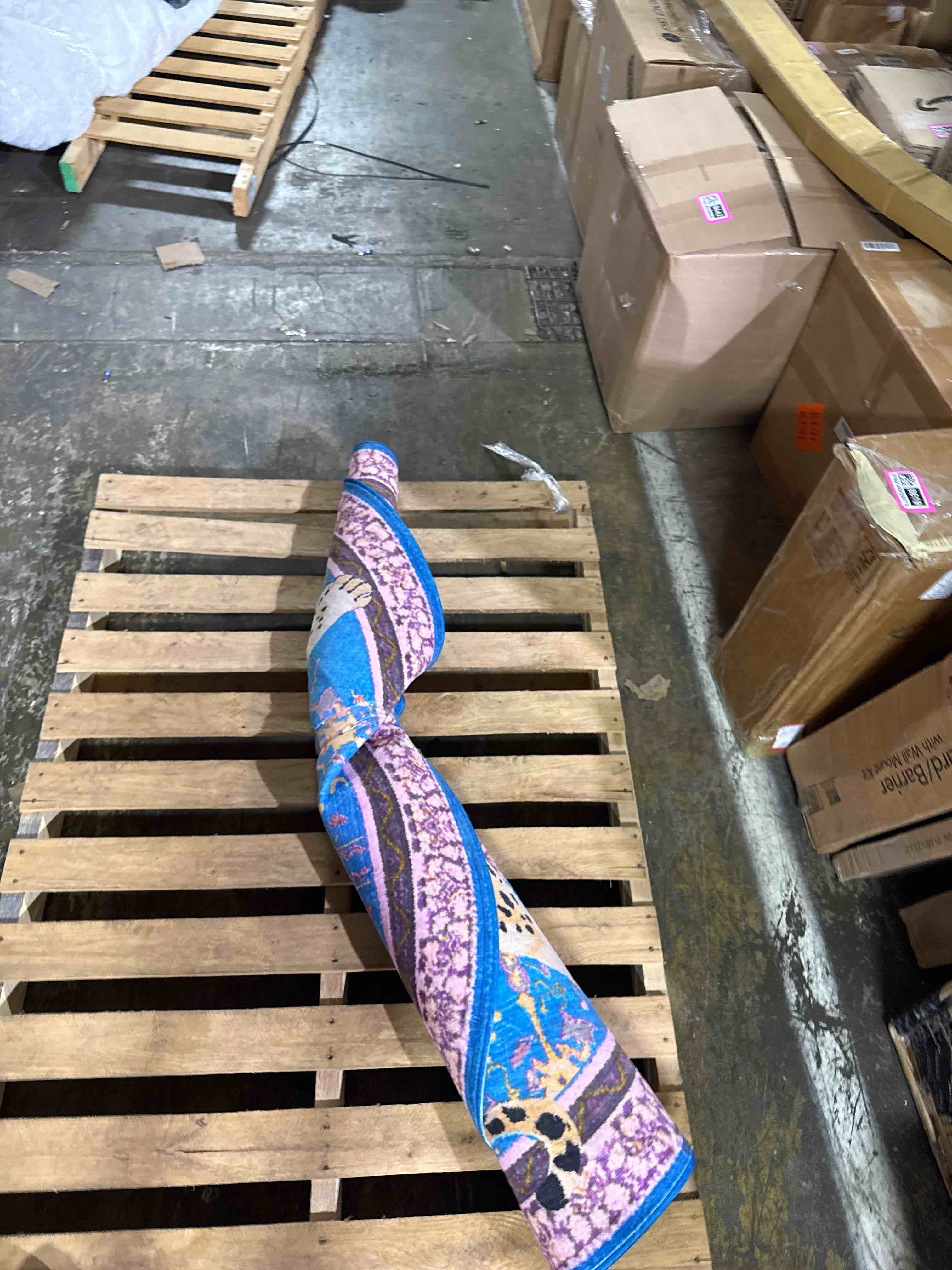 Condition photo showing Good Condition for 5’ alinda leopard print performance pink machine-washable area rug