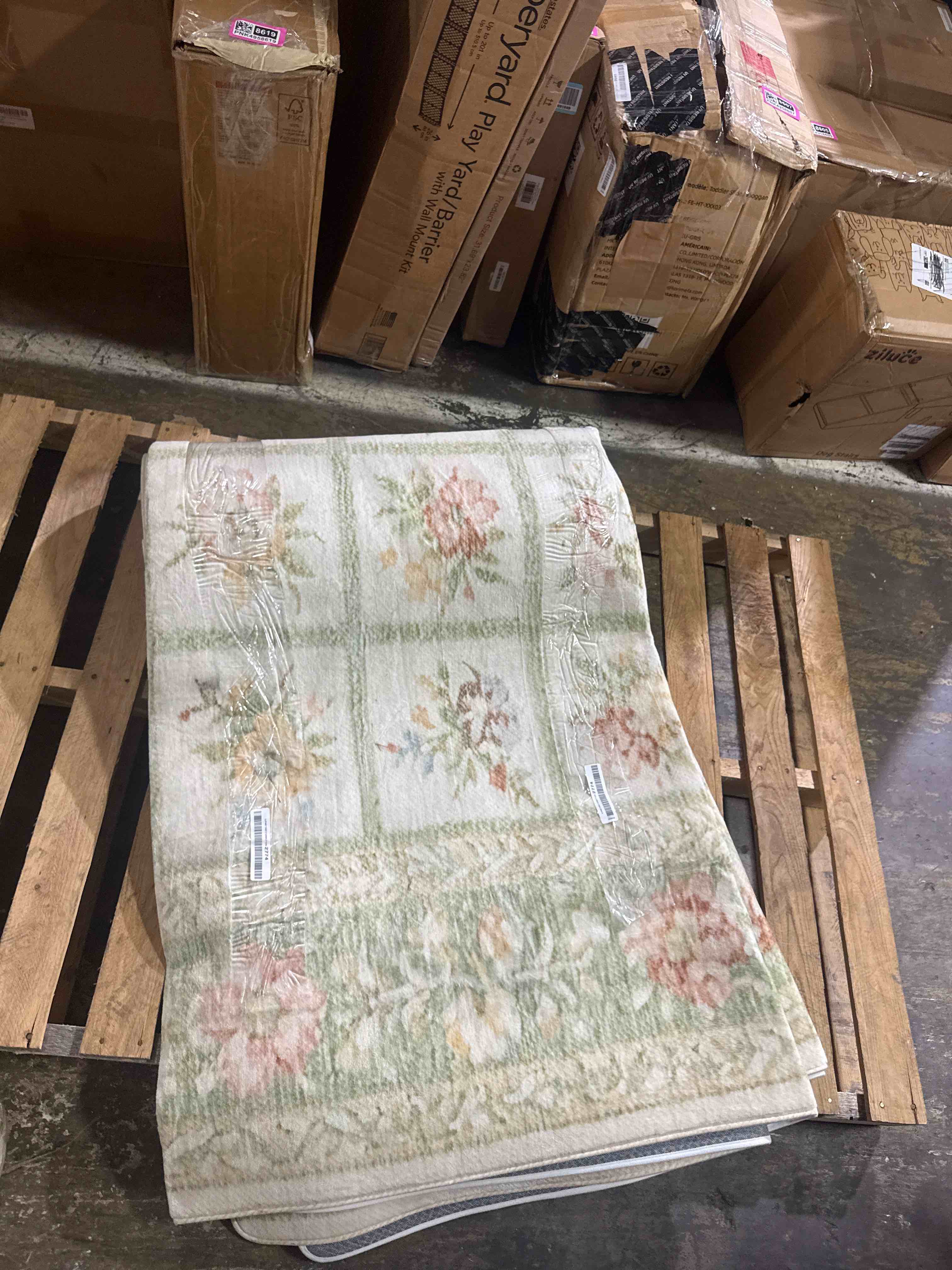 Condition photo showing New/Like New for vhong washable area rugs boho vintage modern neutral large carpet green and pink high traffic rugs 6×9 for dinning room living room bedroom farmhouse non slip green/pink 9' x 6' (rectangular)