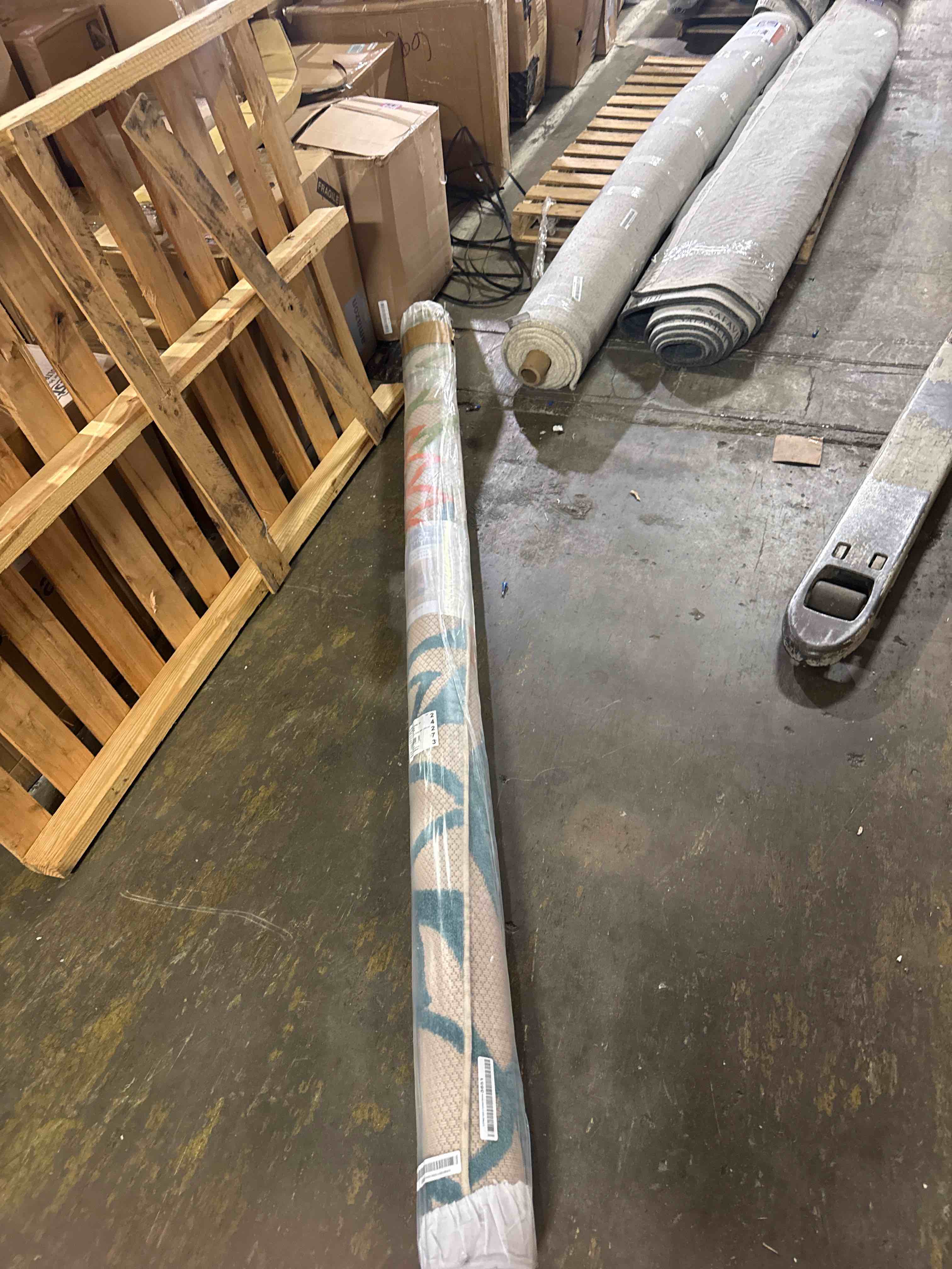Condition photo showing New/Like New for nourison aloha indoor/outdoor multicolor 7 10  x 10 6  area rug  (8  x 11 )