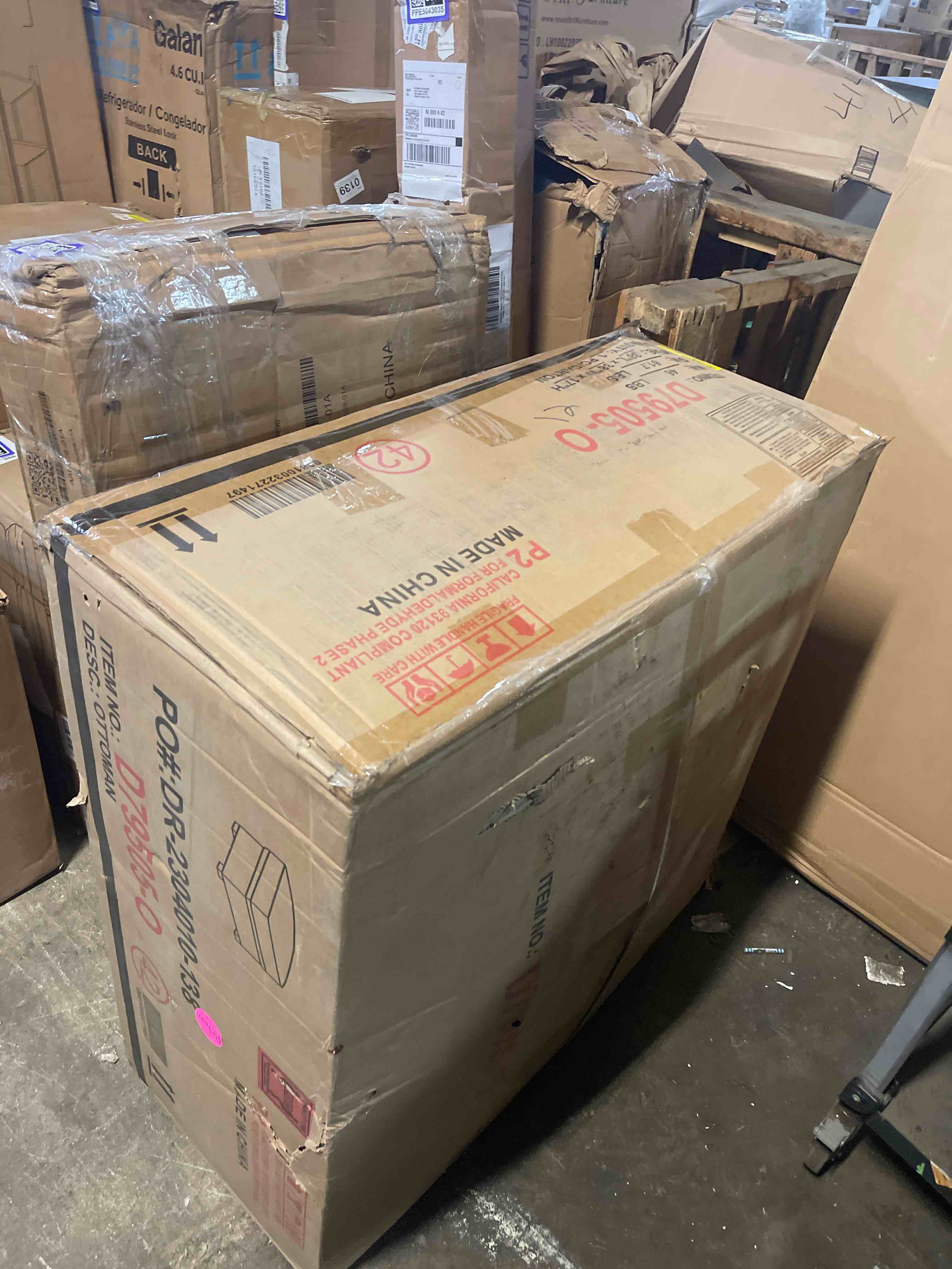 Condition photo showing New/Like New for modmax ottoman