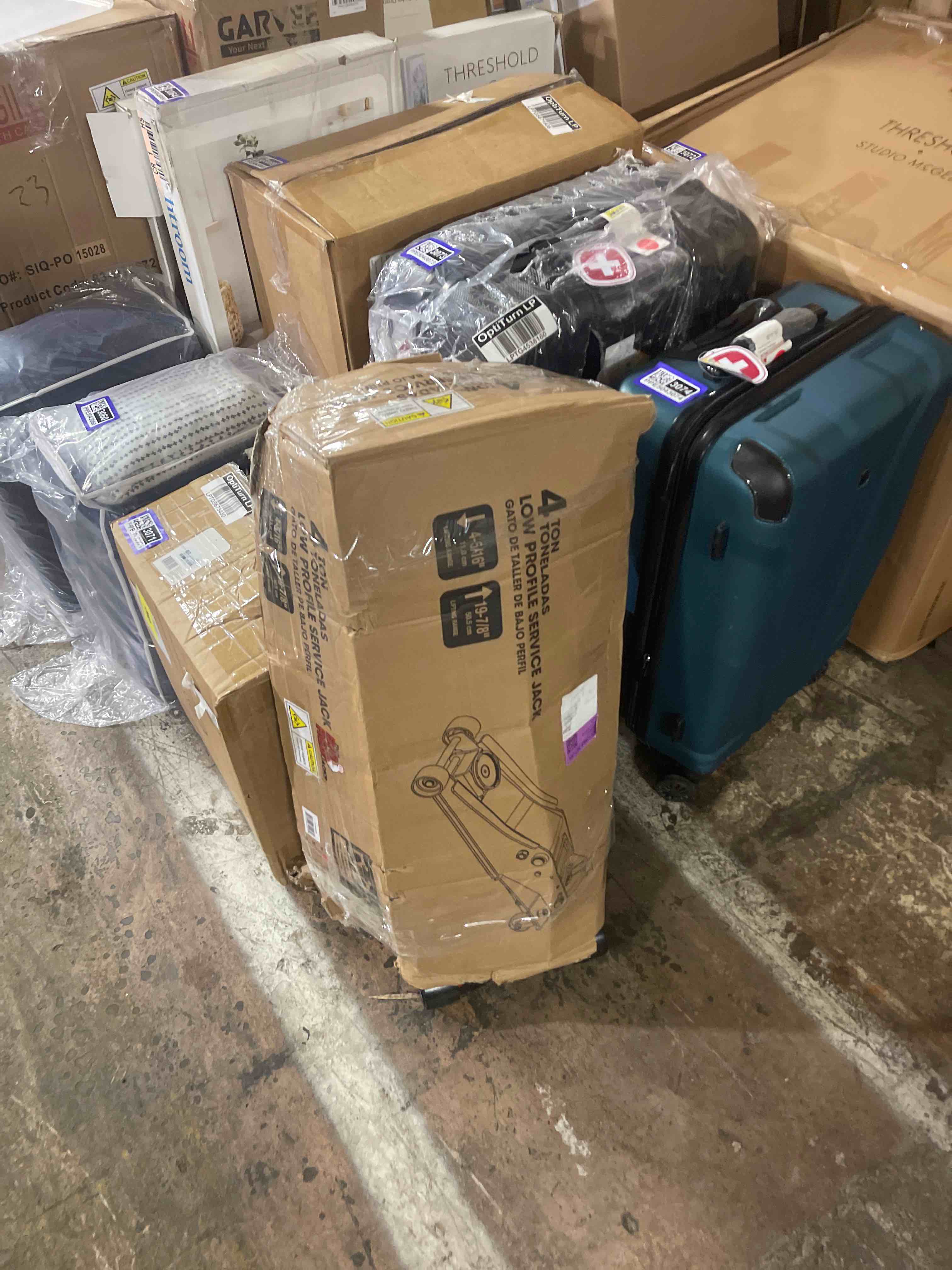 Condition photo showing New/Like New for 4 ton floor jack hydraulic low profile floor jack with dual piston quick lift pump, 4 ton (8,800 lbs) capacity, red 4 ton dual piston red