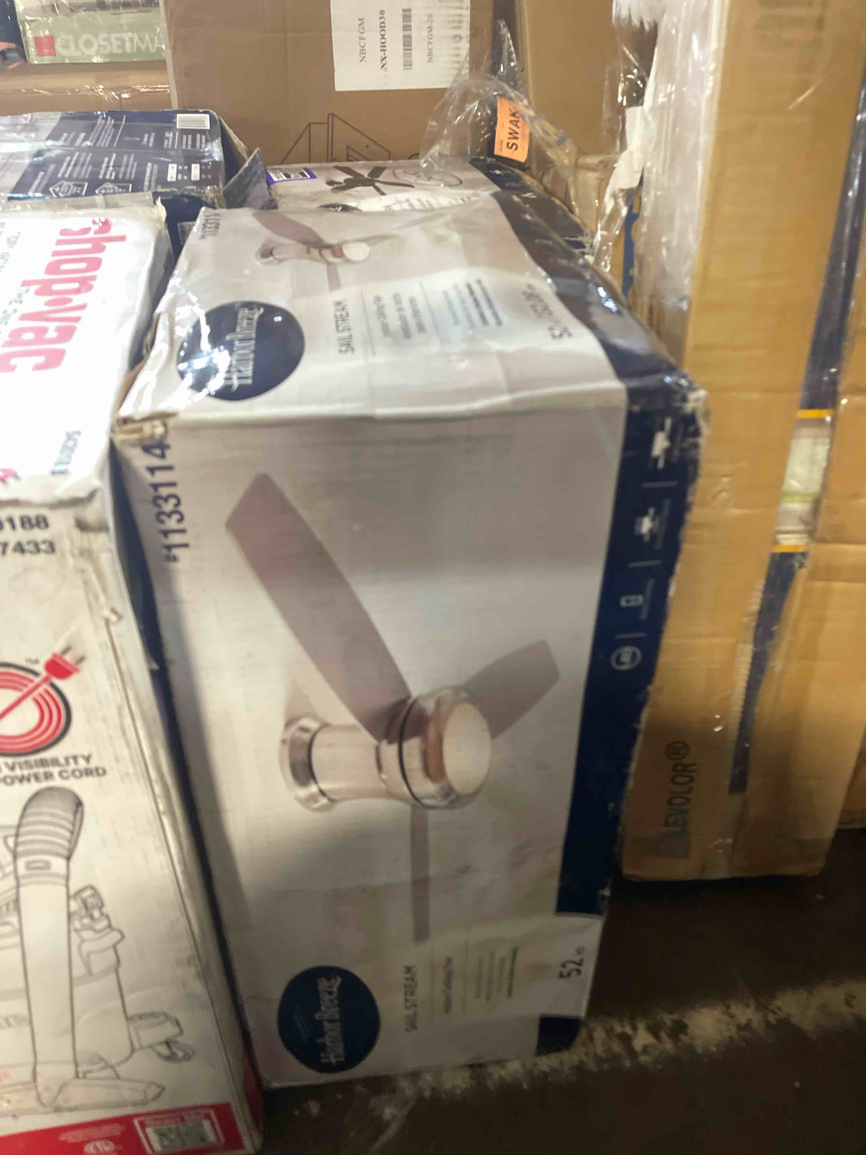 Condition photo showing New/Like New for harbor breeze sailstream 52-in brushed nickel led flush mount ceiling fan with light and remote control included