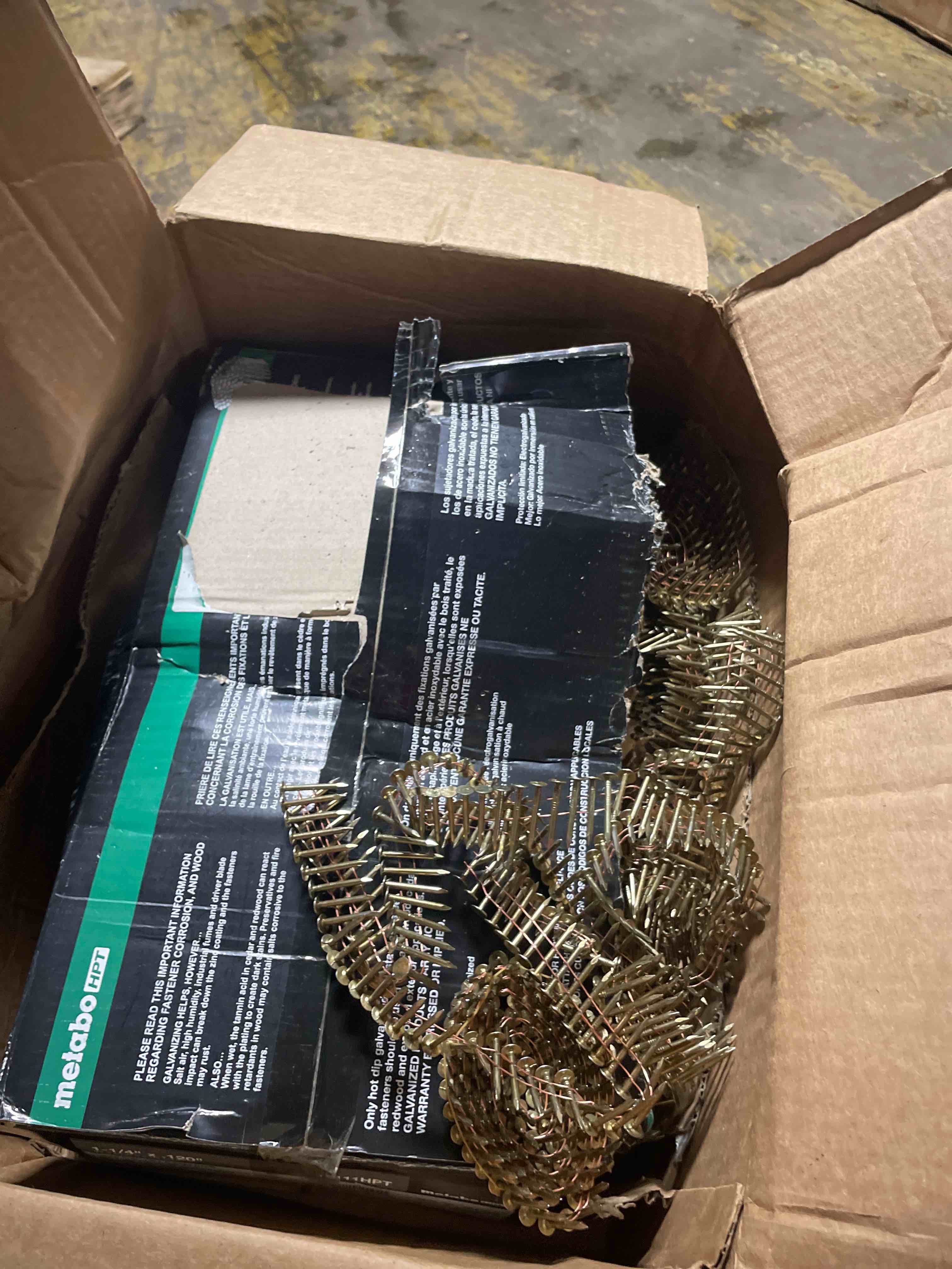 Condition photo showing Good Condition for metabo hpt 1-1/4 inch pneumatic roofing nails 7200 count |