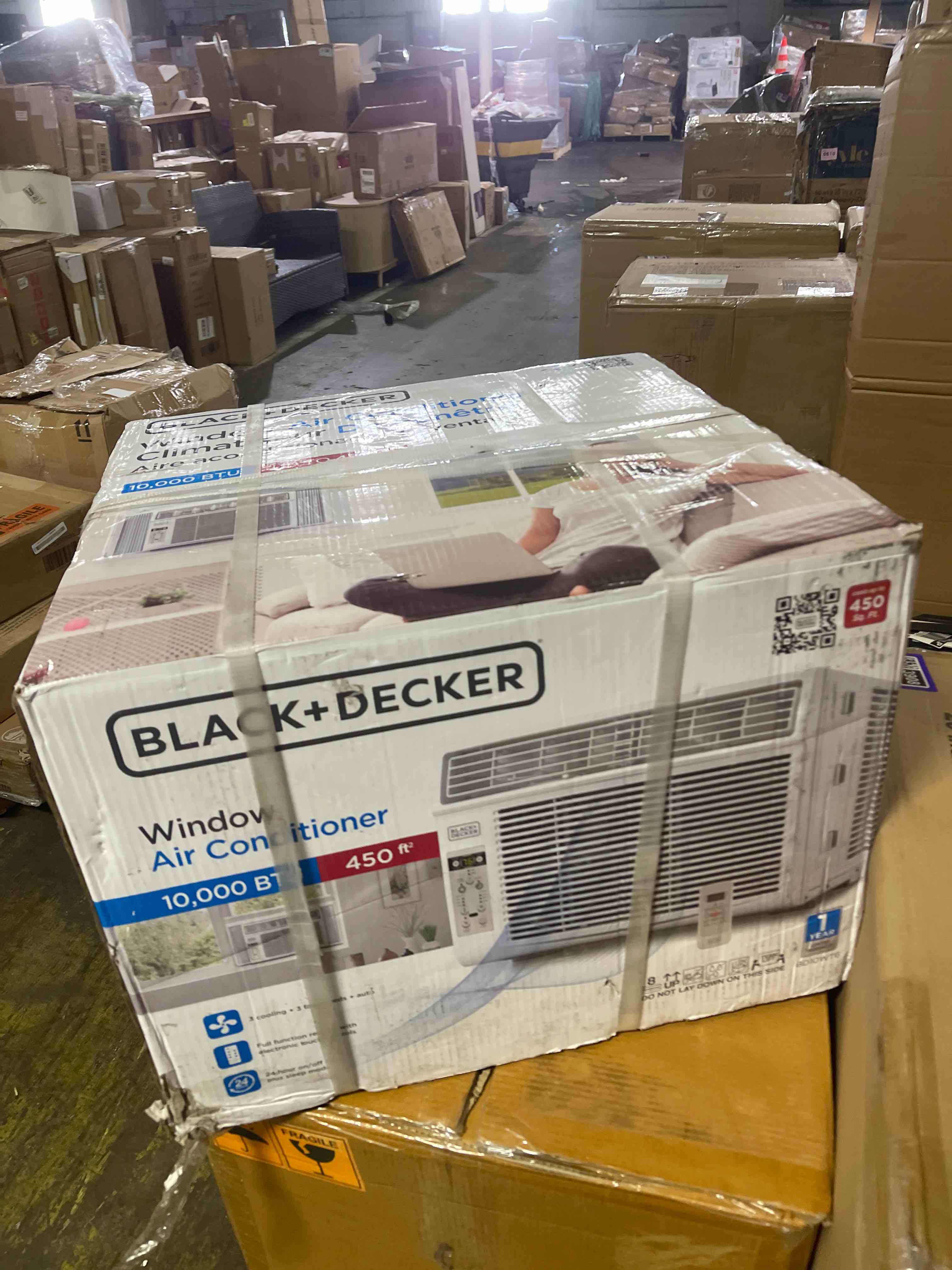 Condition photo showing As Is for black+decker bd10wt6 10,000 btu window air conditioner unit, ac cools up to 450 square feet, energy efficient, white white - 10000 btu
