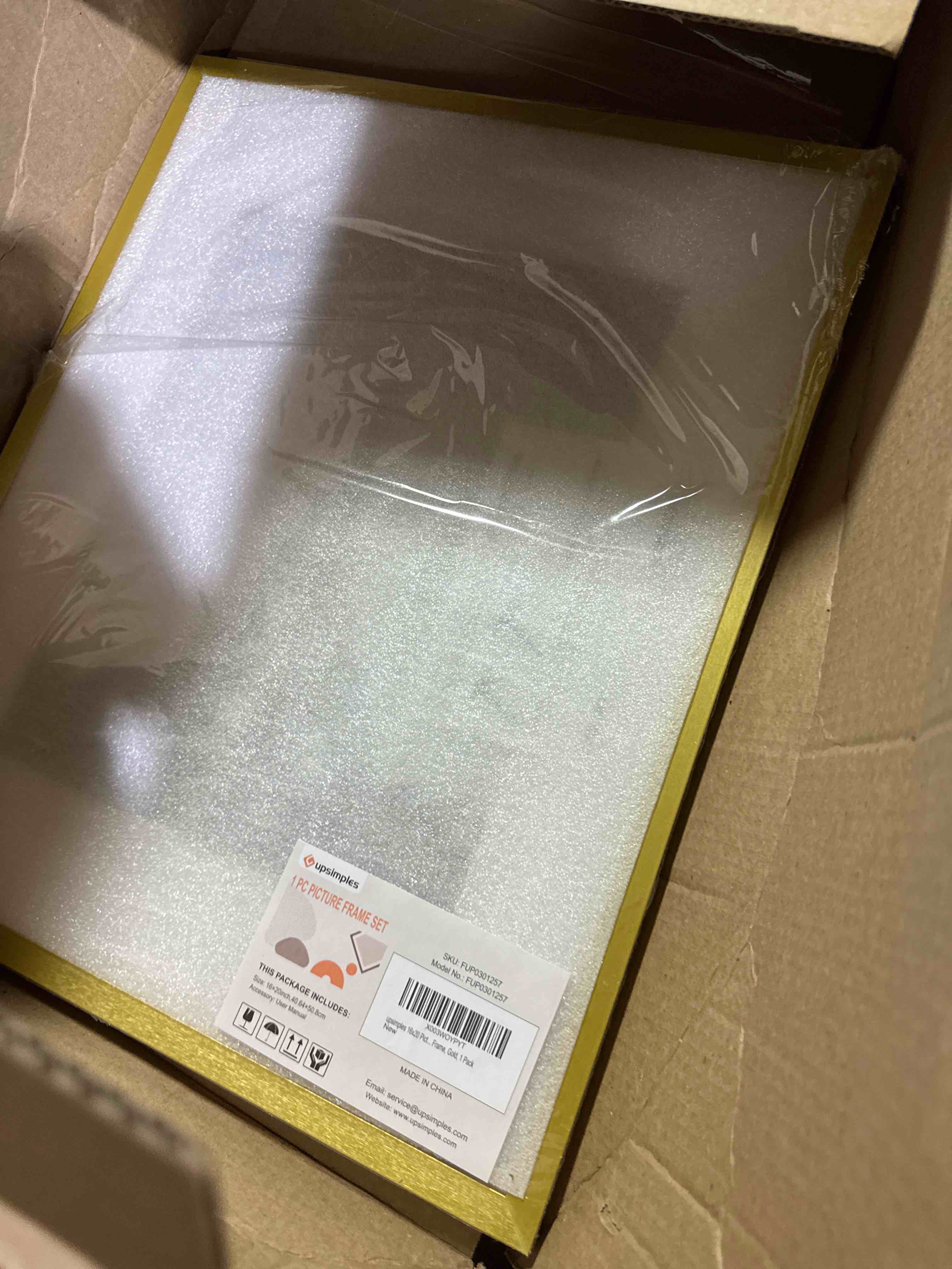 Condition photo showing New/Like New for upsimples 16x20 picture frame, display pictures 11x14 with mat or 16 x 20 without, wall hanging poster frame, gold, 1 pack gold 16x20