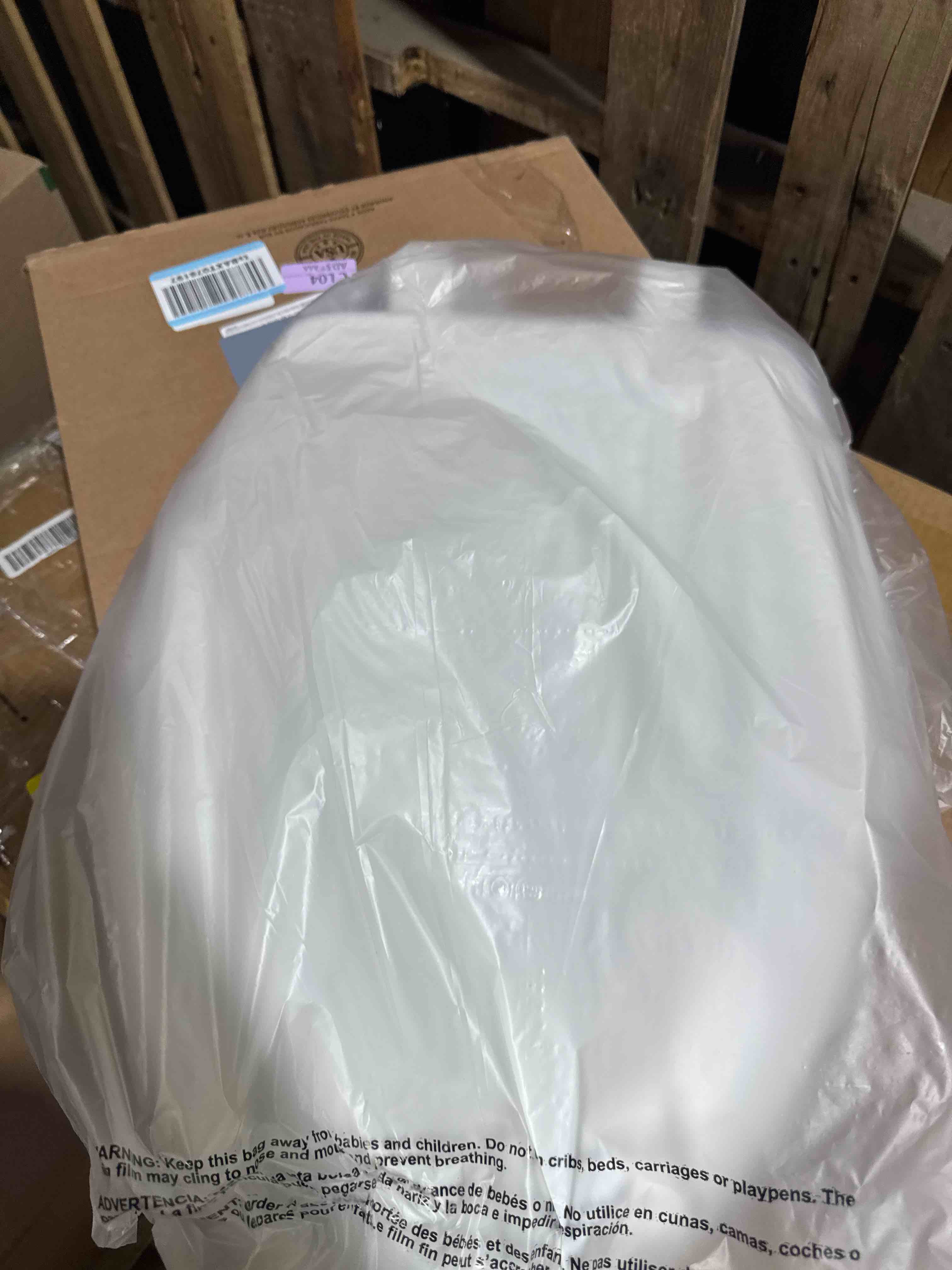 Condition photo showing New/Like New for round toilet seat angol shiold quiet-close molded wood toilet seat with non-slip adjustable hinges, anti-pinch bumpers, easy install & clean?white, round 16.5''? round 16.5‘’ white