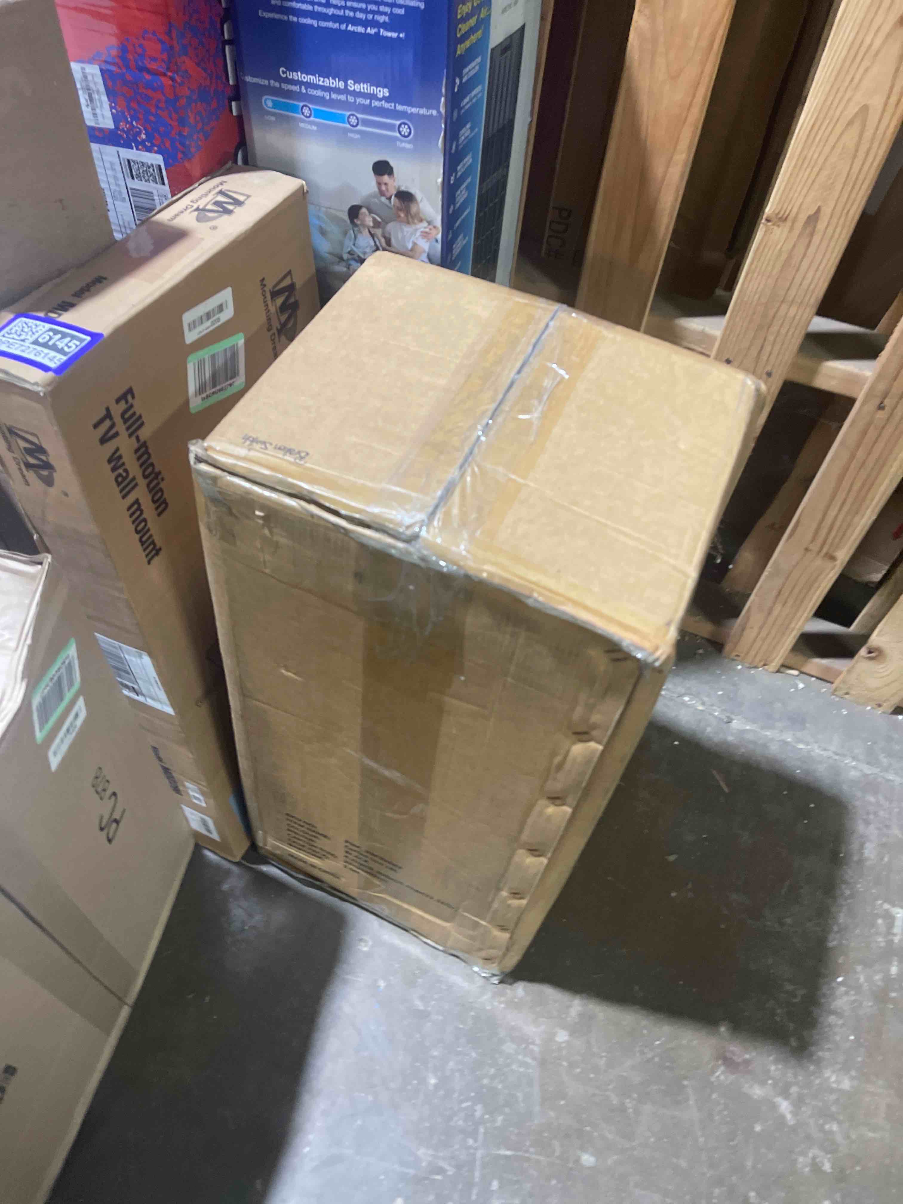 Condition photo showing New/Like New for garvee 18 l/120 cups coffee urn- 4.8 gal double wall commerical coffee maker for buffet catering wedding gathering,large capacity hot coffee dispenser,stainless steel hot water urn-grey