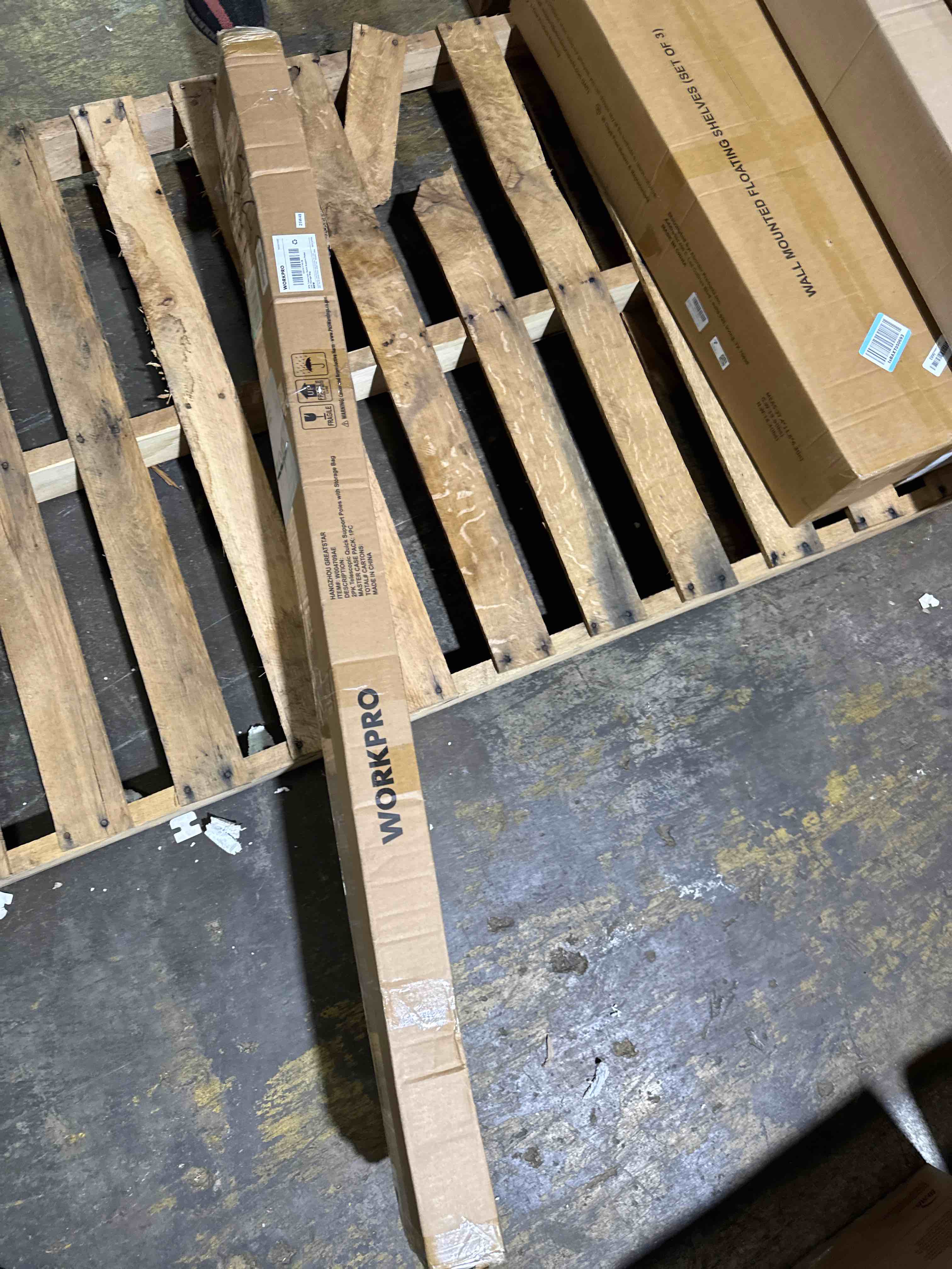 Condition photo showing New/Like New for workpro cabinet jack support pole, 54-114 inches steel telescopic quick support rod adjustable 3rd hand support system with 154 lbs capacity for cabinet jack, drywall jack& cargo bars, 2-pack 54"-114" 2pc