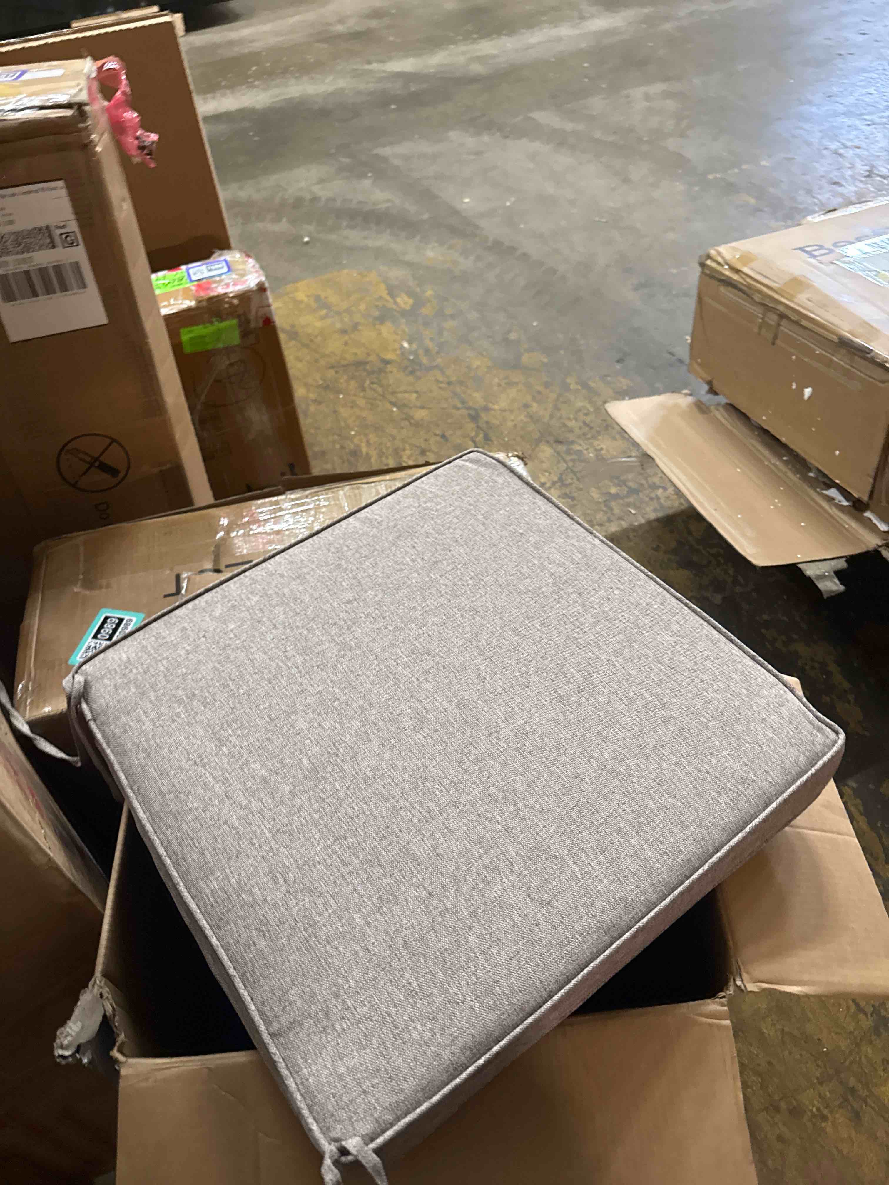 Condition photo showing Good Condition for 18x18x3 inch outdoor square corner chair cushions with ties set of 2, water&fade resistant thick seat cushion pads for garden patio dining porch furniture - beige linen linen beige 18 x 18 x 3 in