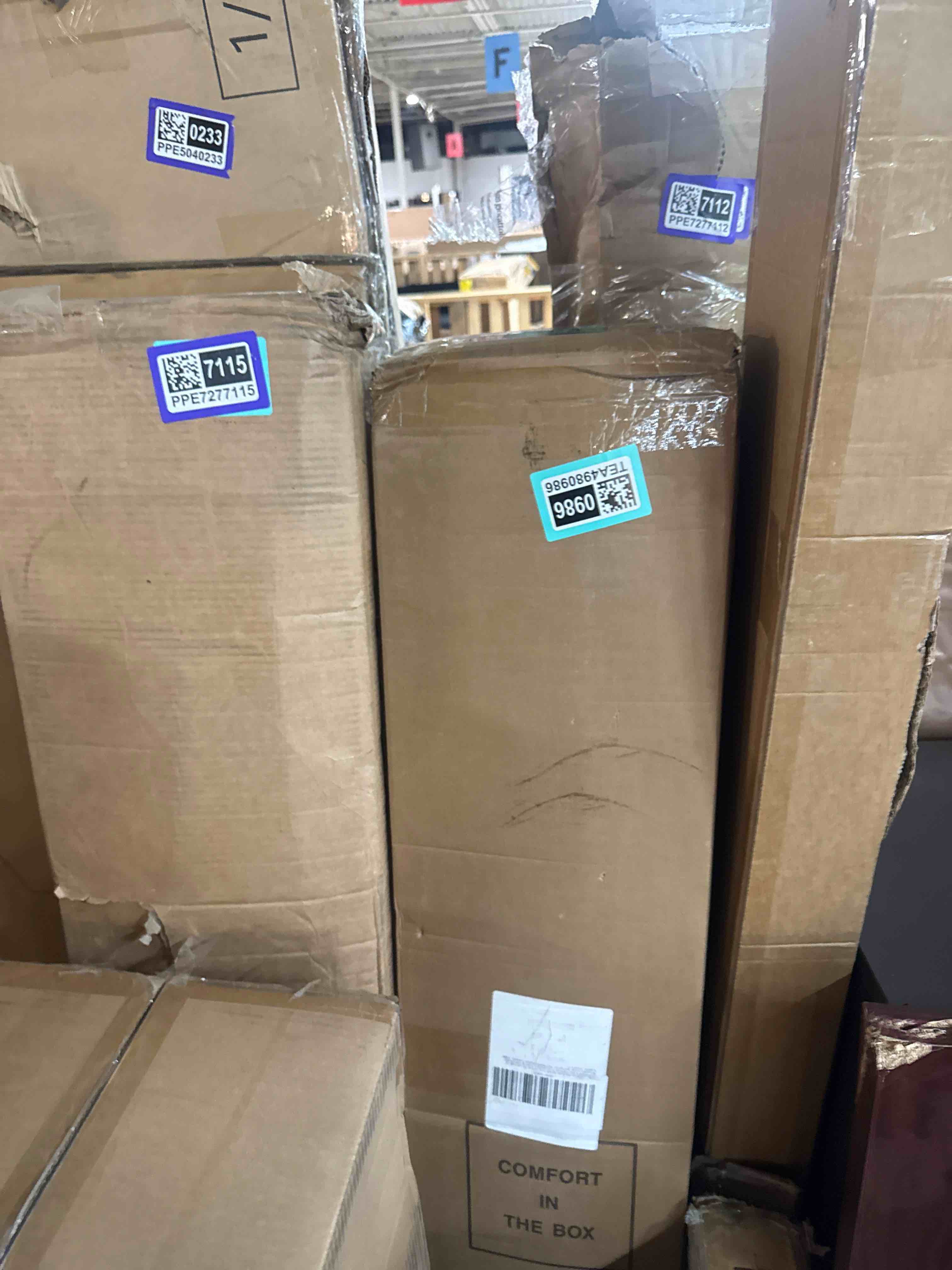 Condition photo showing New/Like New for maocao hoom 12-in medium queen cooling hybrid memory foam/coil blend mattress in a box