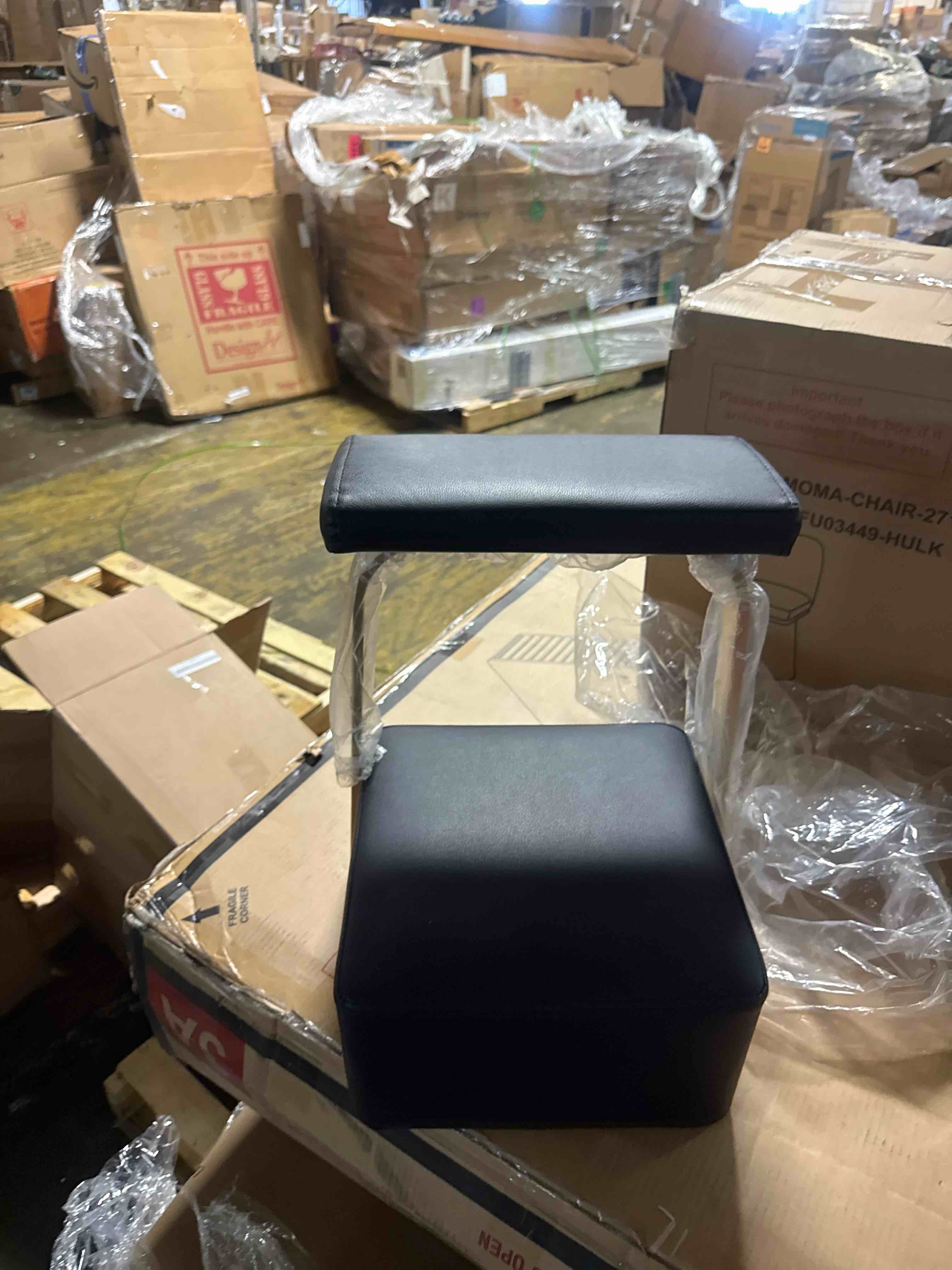 Condition photo showing New/Like New for independent footrest for shampoo station chair, footstool for spa beauty, hair salon, manicure or foot spa(black)