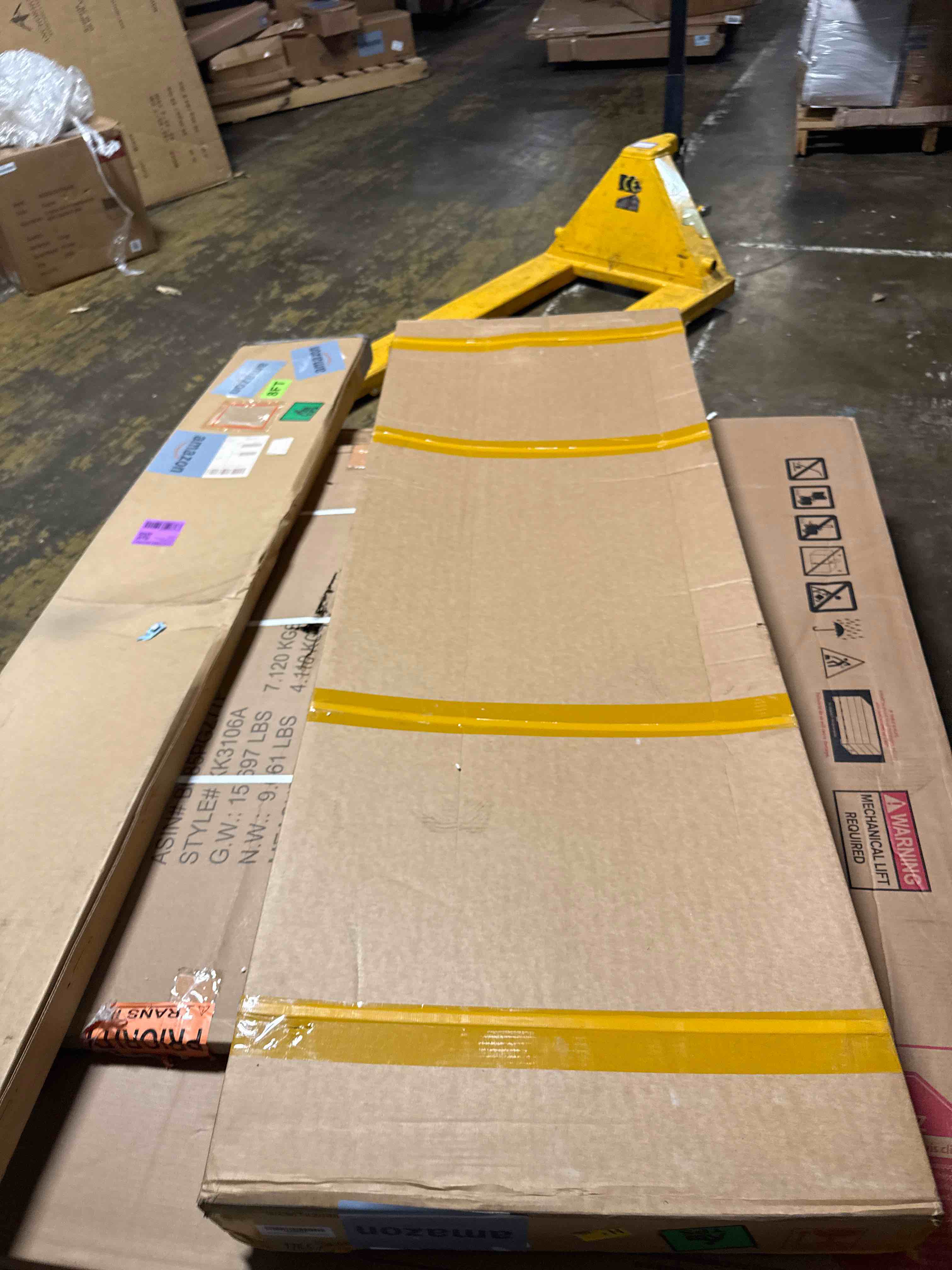 Condition photo showing Good Condition for soft tri-fold truck bed tonneau cover for 2022 2023 2024 2025 tundra (excl. trail edition) fits 5.5ft(66.7") bed|for models with or without the deck rail system 5.5ft bed soft tri-fold | 2022-2025