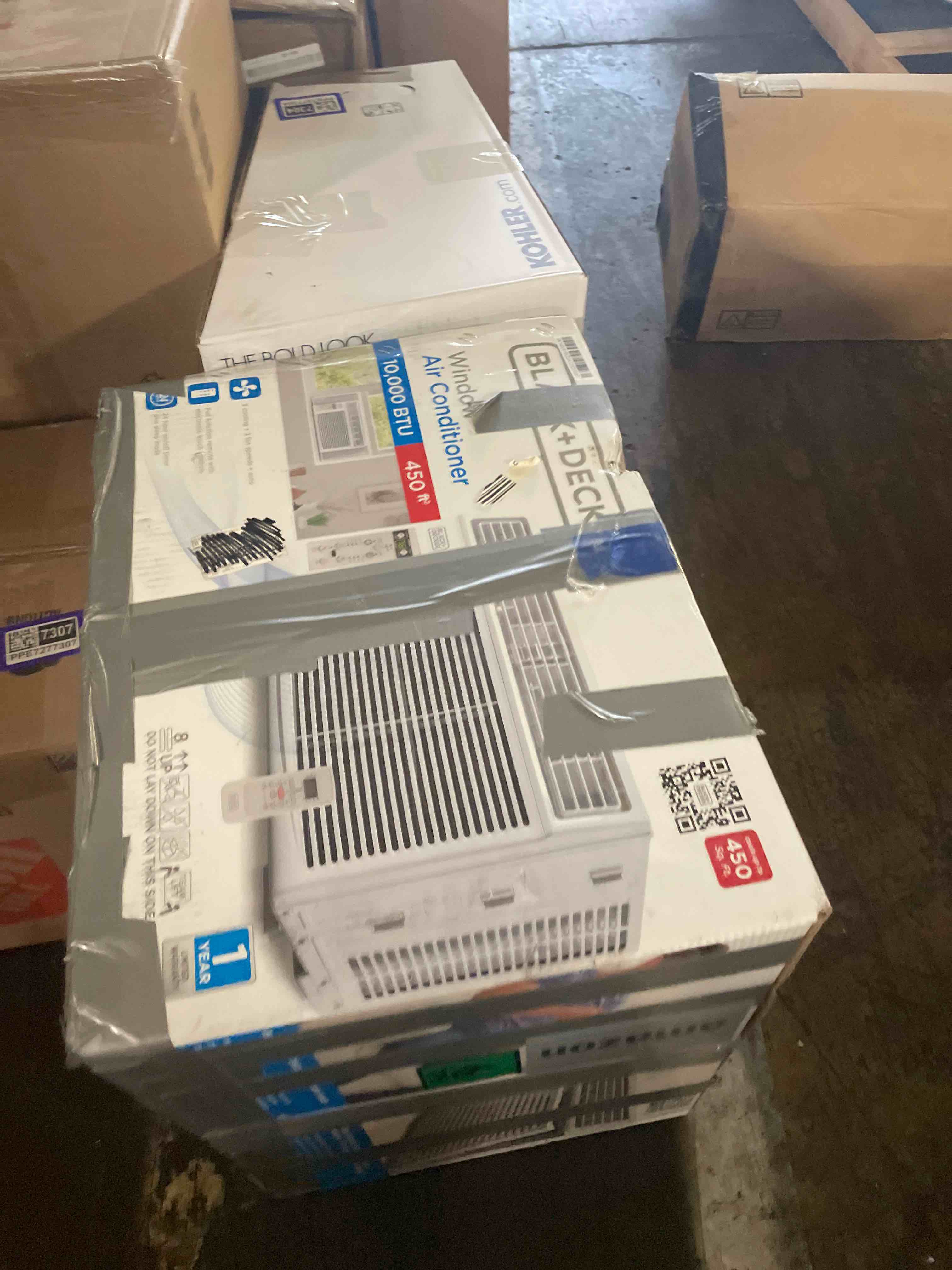 Condition photo showing Good Condition for black+decker bd10wt6 10,000 btu window air conditioner unit, ac cools up to 450 square feet, energy efficient, white white - 10000 btu