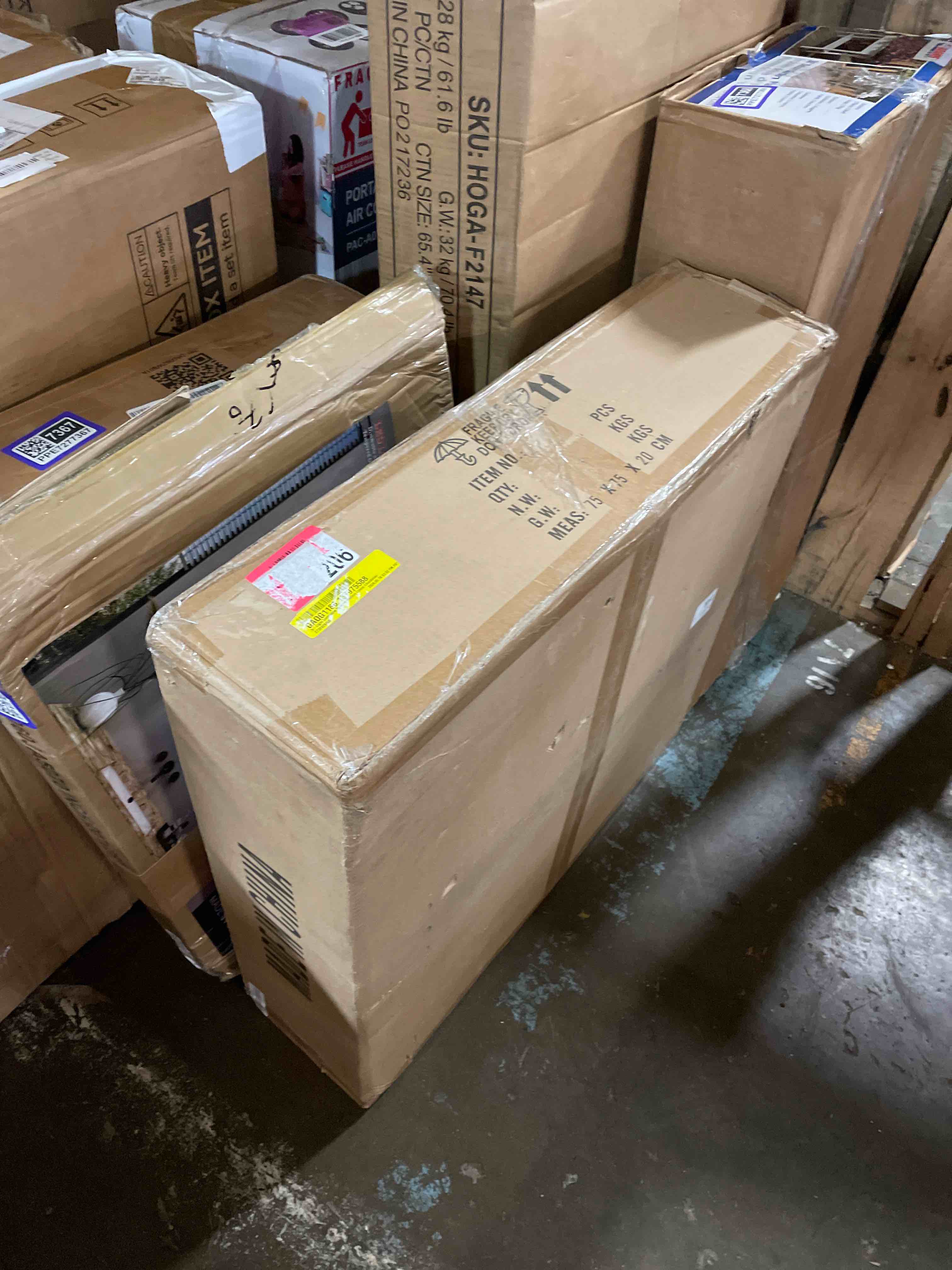 Condition photo showing New/Like New for 5 - light dimmable sputte fodern linear chandelier