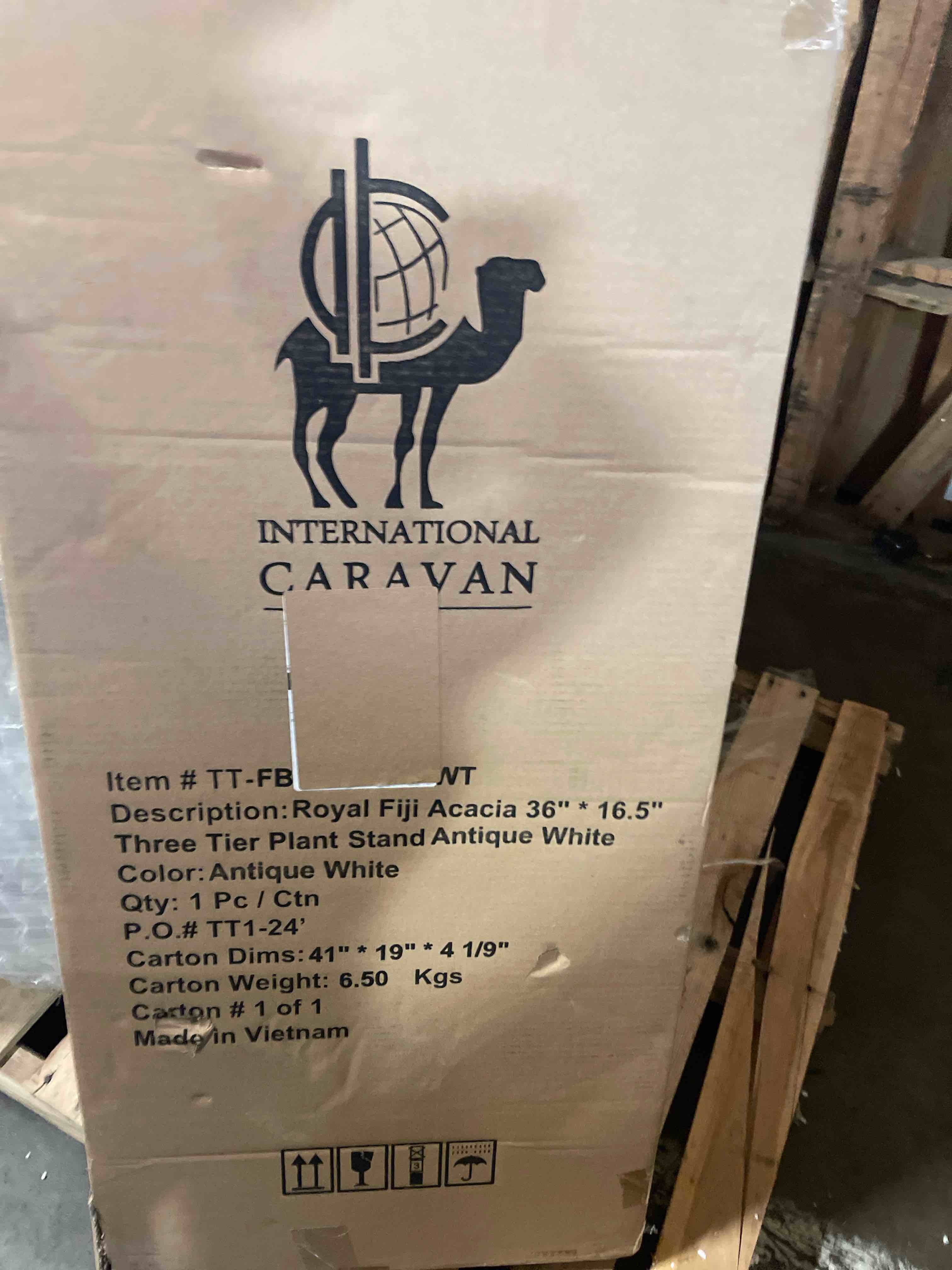 Condition photo showing New/Like New for international caravan royal fiji 3-tier plant shelf - antique white