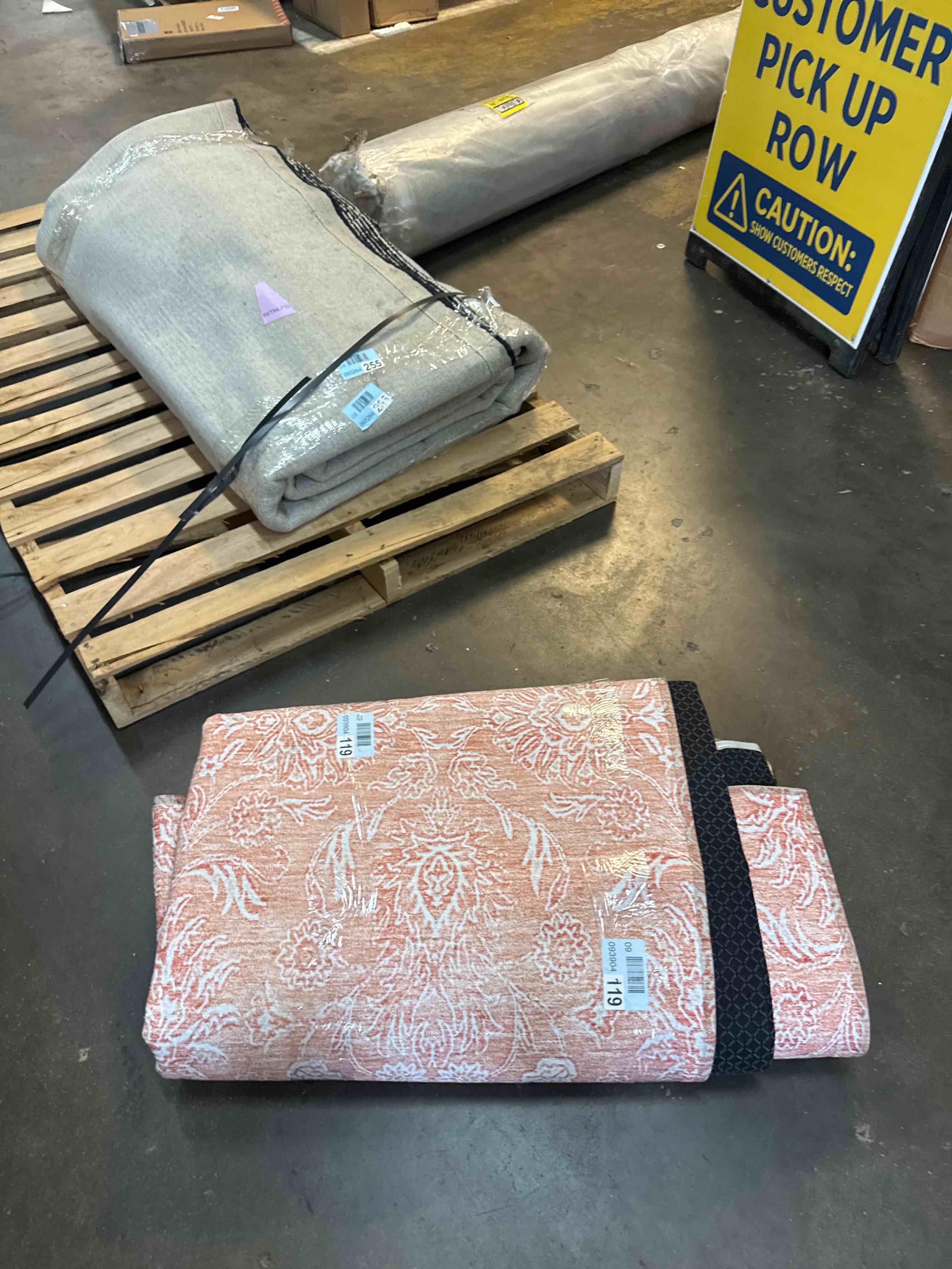 Condition photo showing Good Condition for 6x 9 blissa dining room rugs for under table - 6x9 terracotta washable living room area rug non-slip low-pile modern boho abstract rugs for bedroom dining room home office nursery foyer floor carpet