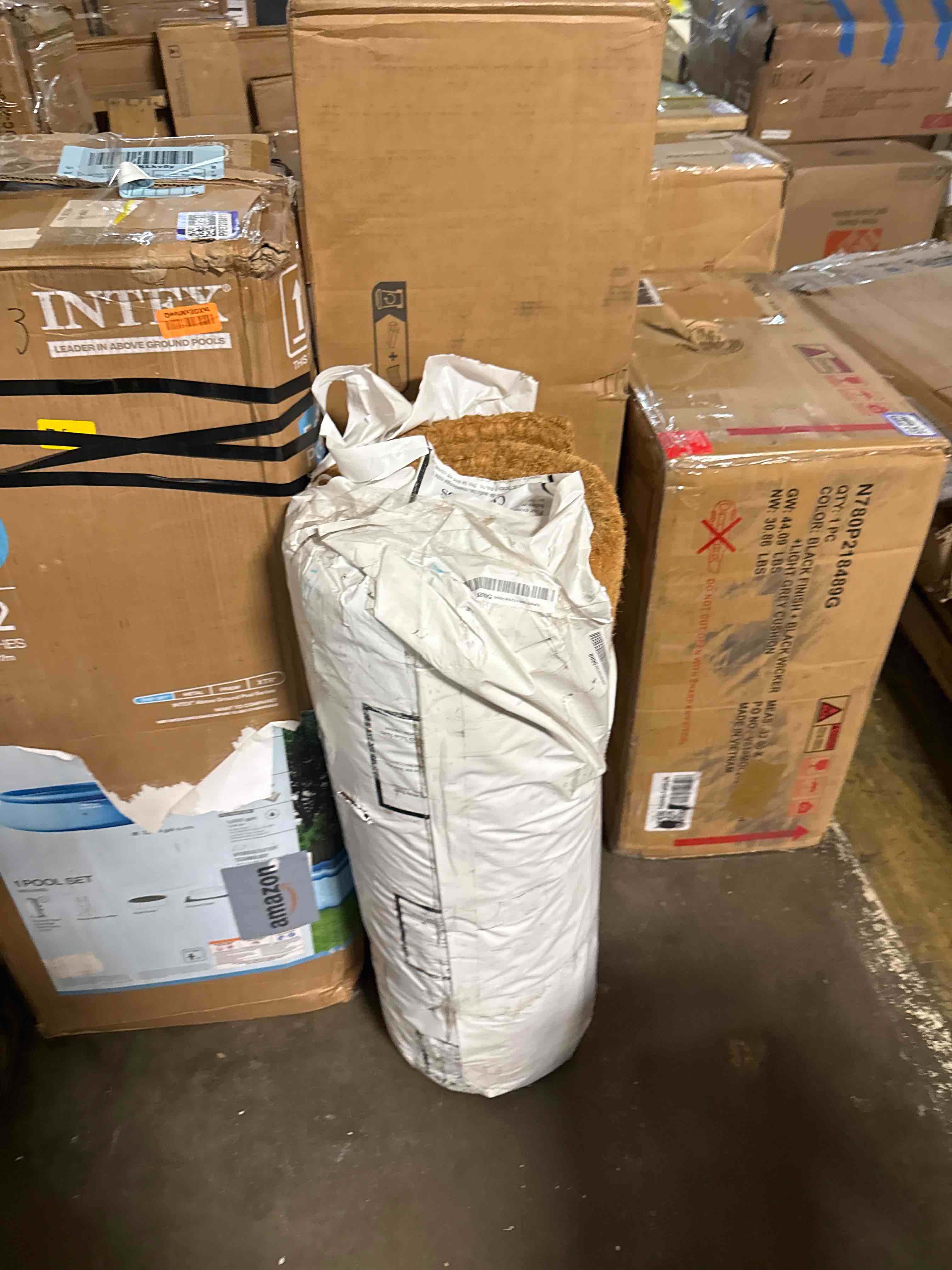 Condition photo showing New/Like New for kempf natural coco coir doormat, 36" x 48"