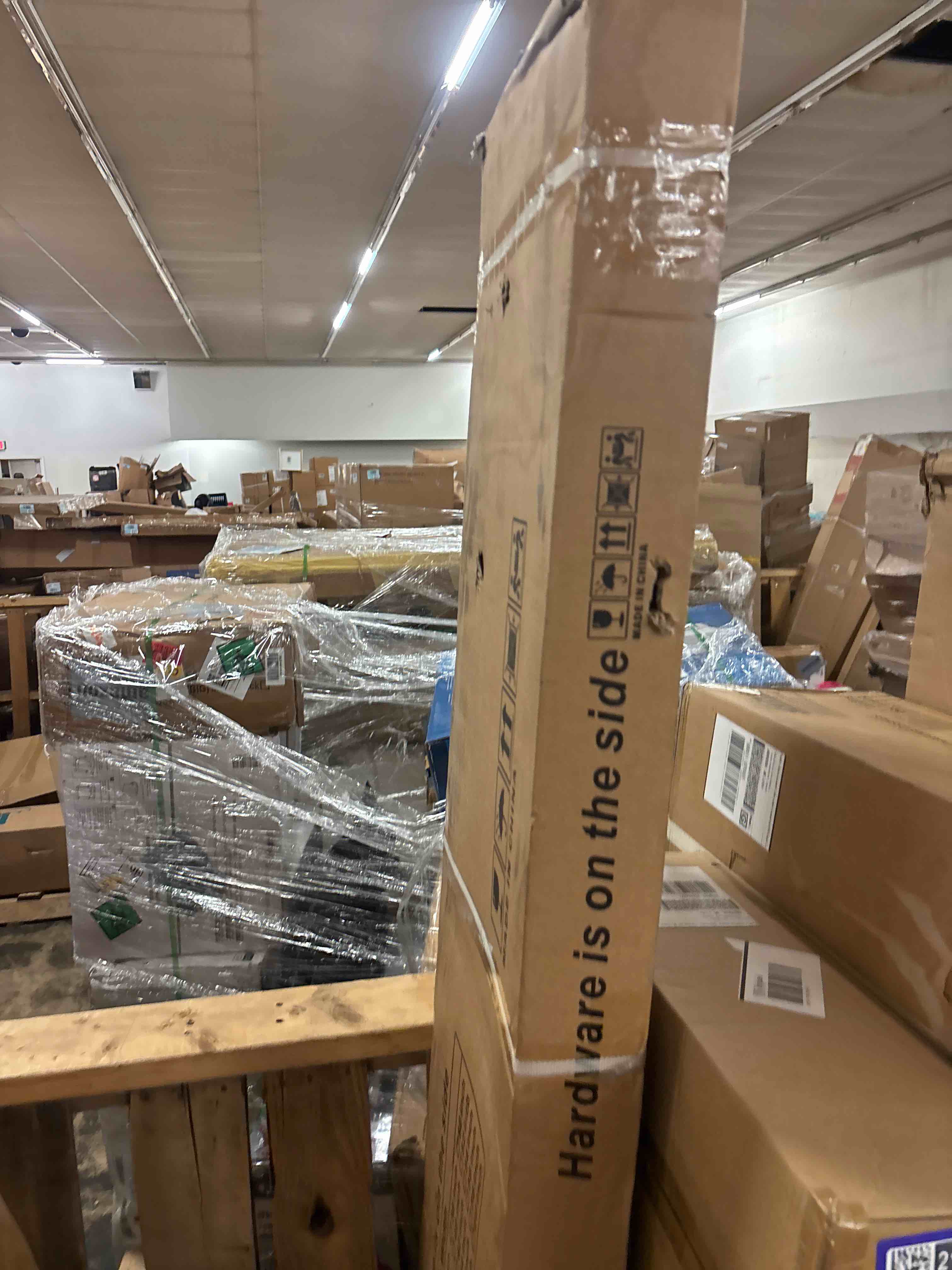 https://s3.amazonaws.com/lotting-images-prod/phillipi/PPE7282107_1788217616643.jpeg