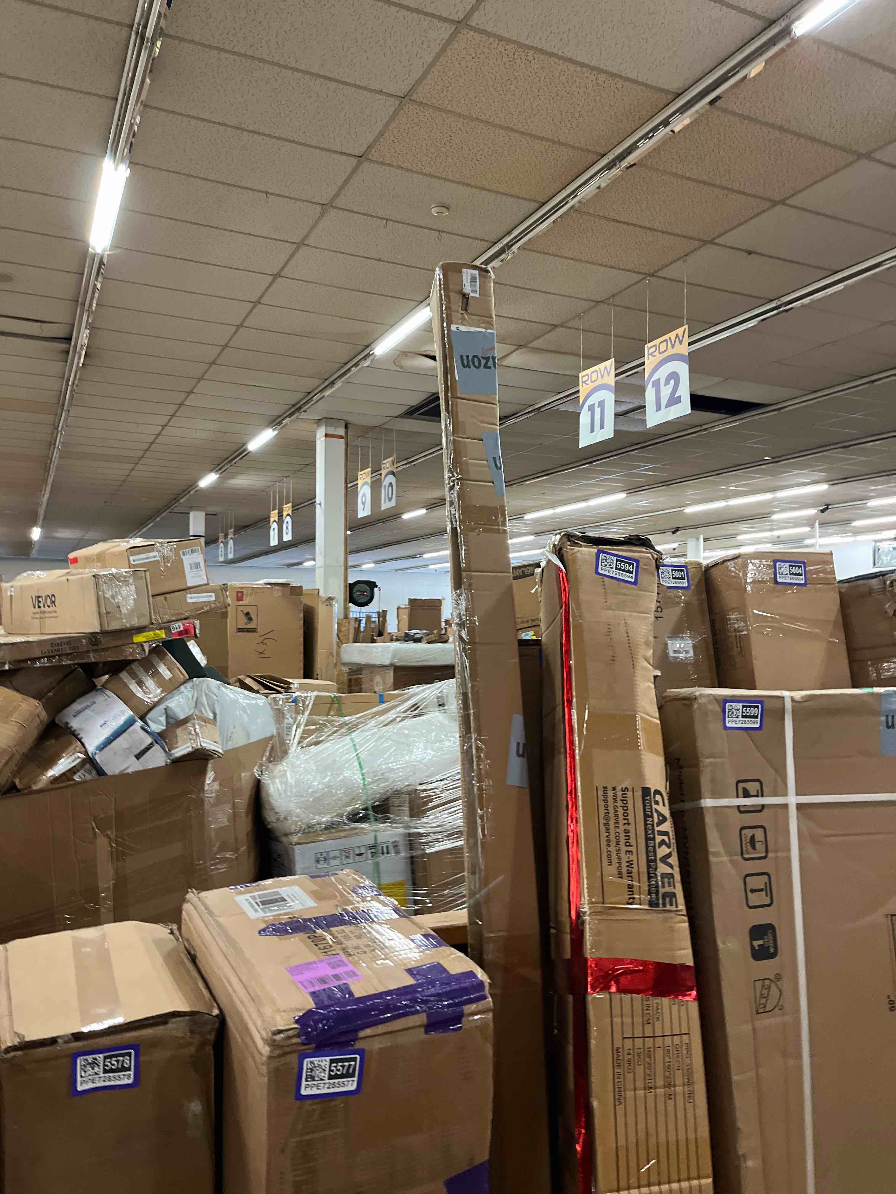 Condition photo showing New/Like New for antlux 110w 8ft led wraparound ultra slim strip lights, 12600lm, 5000k, 8 foot led garage shop lights, flush mount warehouse office ceiling lighting fixture, fluorescent tube replacement, 2 pack