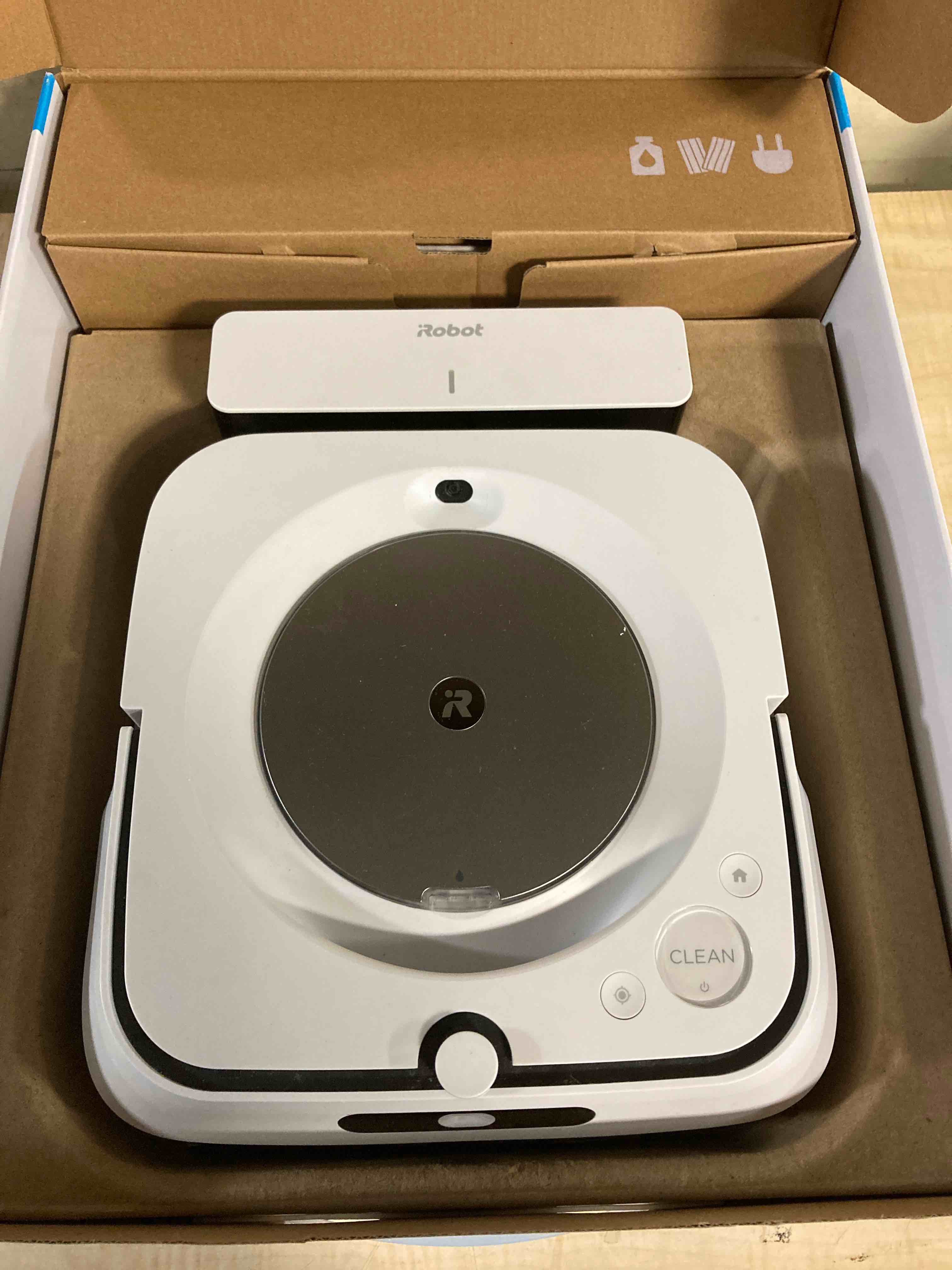 https://s3.amazonaws.com/lotting-images-prod/phillipi/RED1402805_1636136034355.jpeg