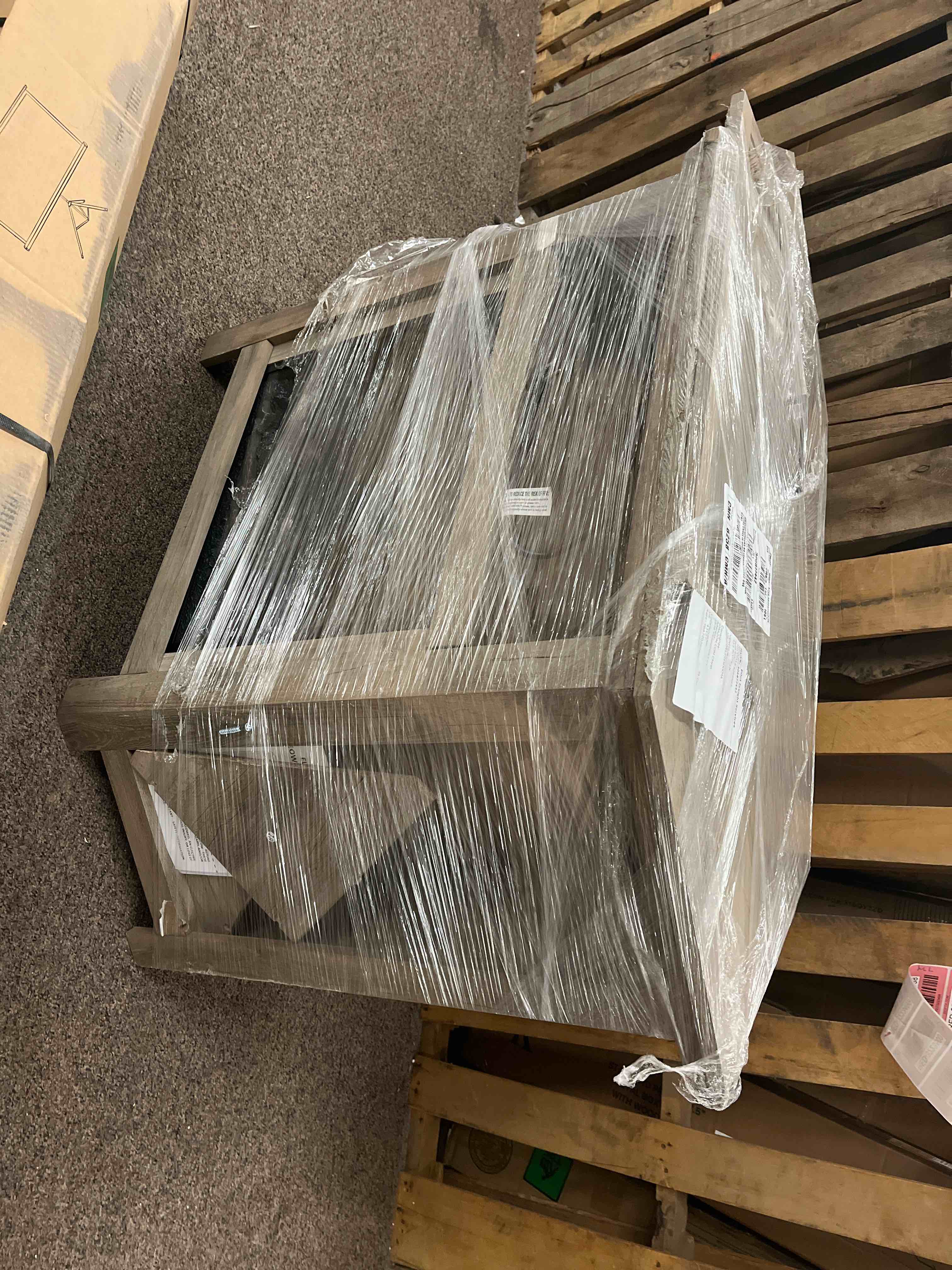 https://s3.amazonaws.com/lotting-images-prod/phillipi/RED3223520_1666104880306.jpeg