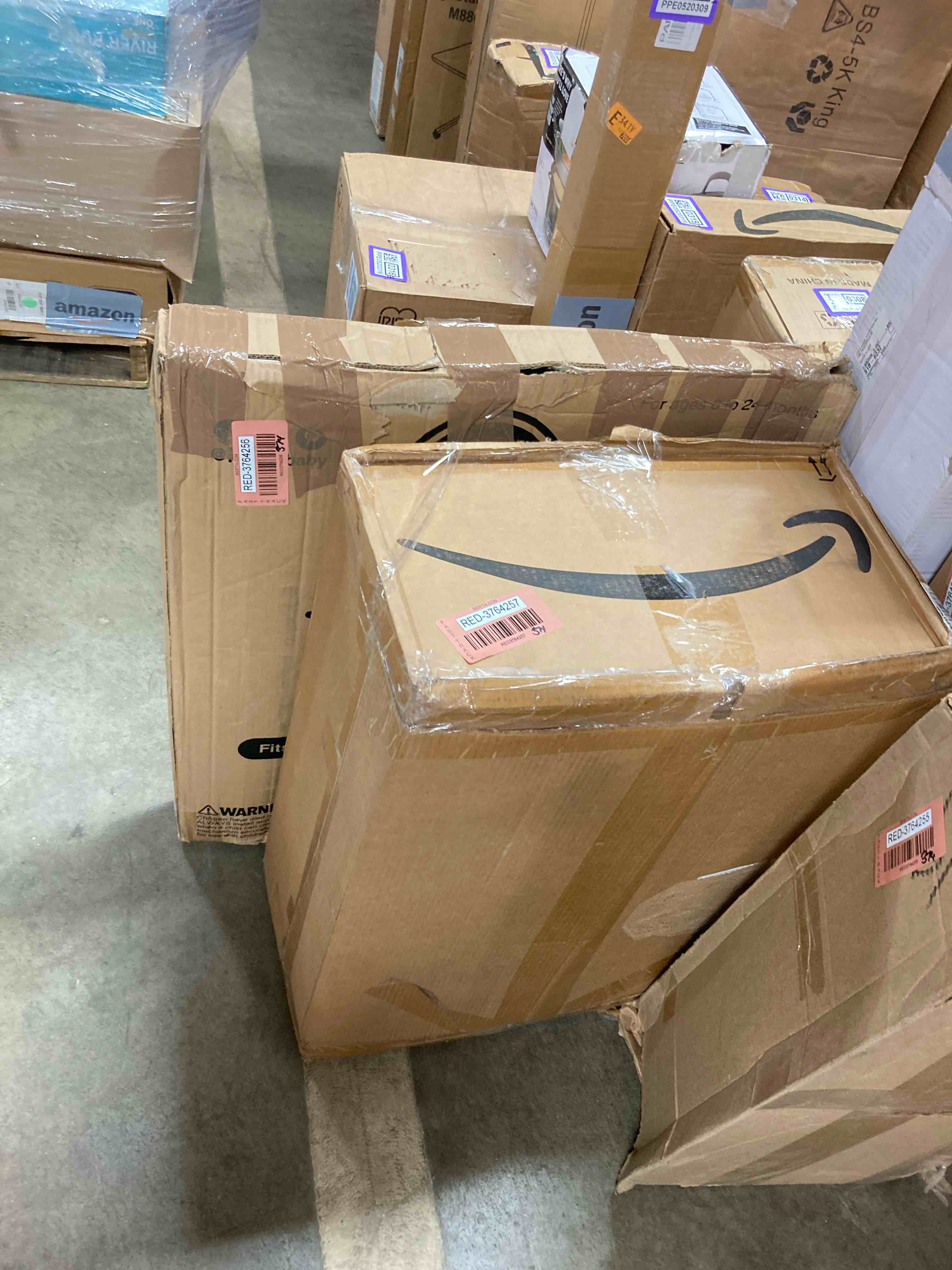 https://s3.amazonaws.com/lotting-images-prod/phillipi/RED3764257_1741982416996.jpeg