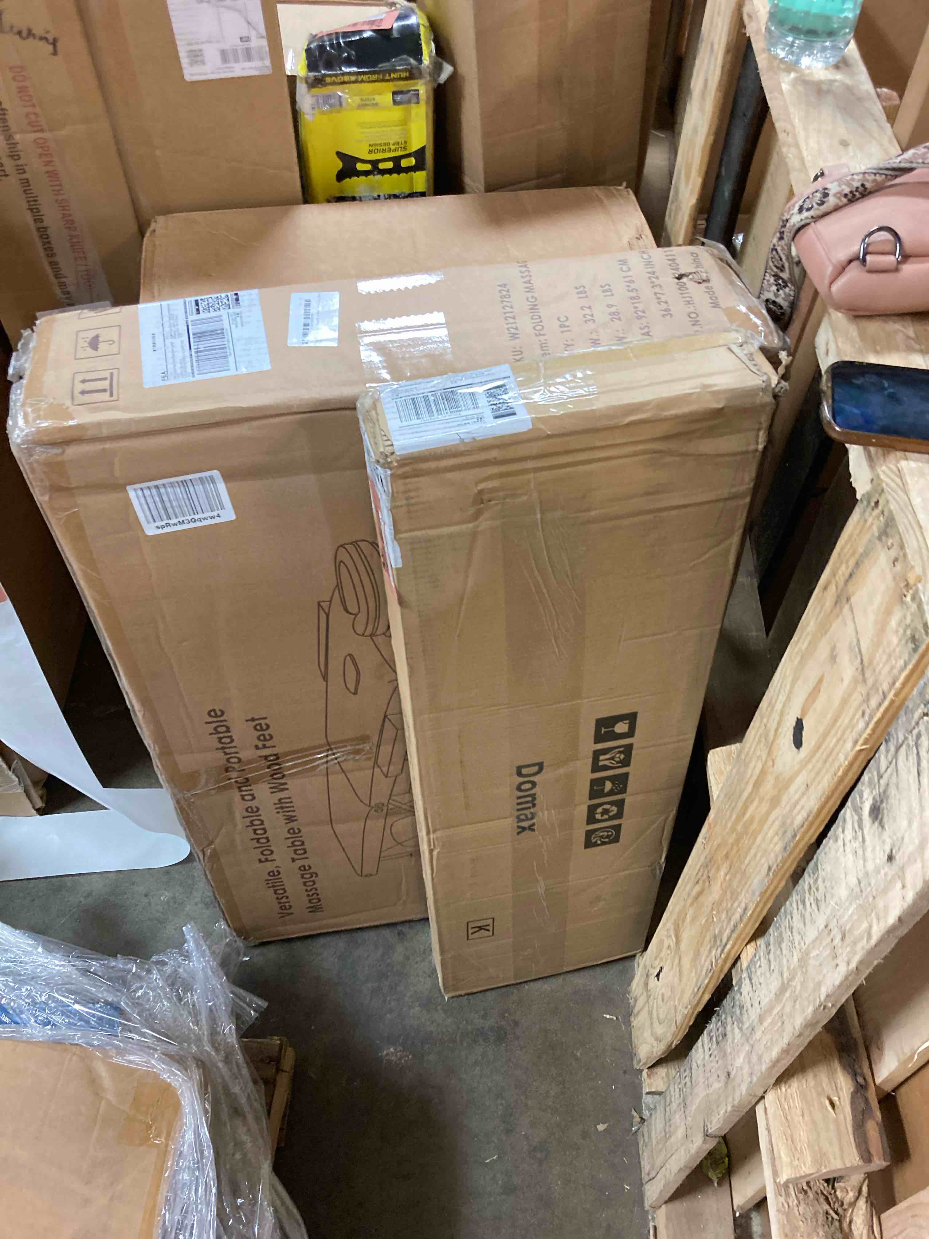 https://s3.amazonaws.com/lotting-images-prod/phillipi/RED3764270_1741983463139.jpeg