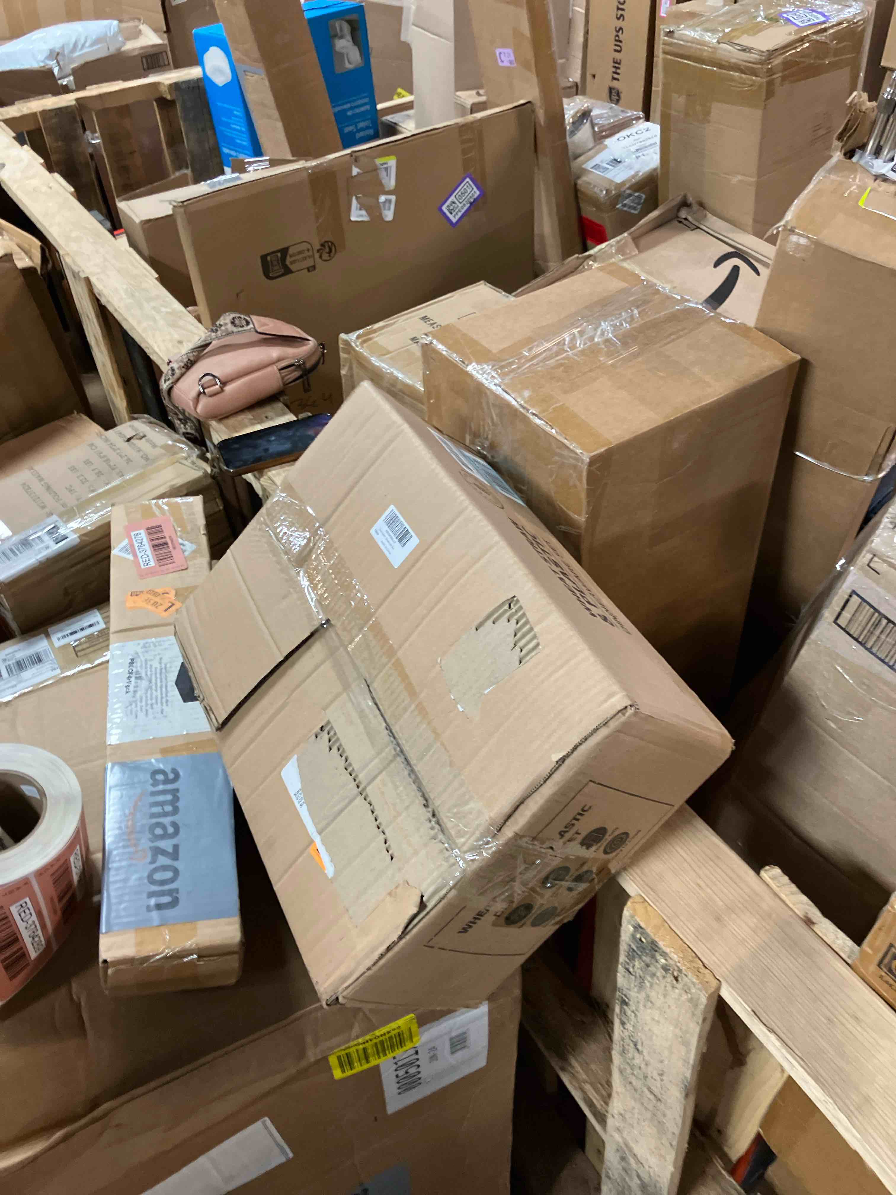 https://s3.amazonaws.com/lotting-images-prod/phillipi/RED3764281_1741983997911.jpeg