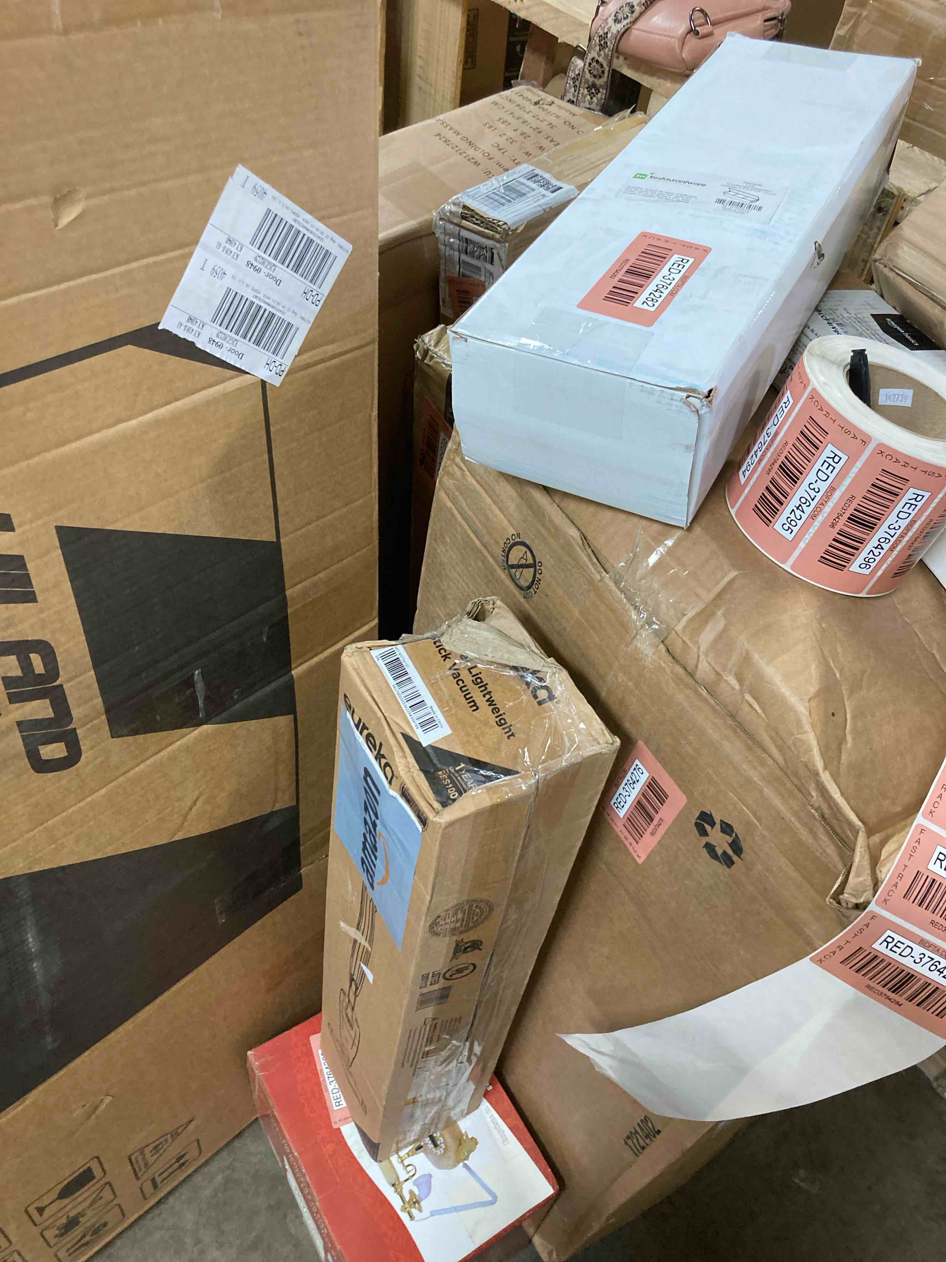 https://s3.amazonaws.com/lotting-images-prod/phillipi/RED3764284_1741984102497.jpeg