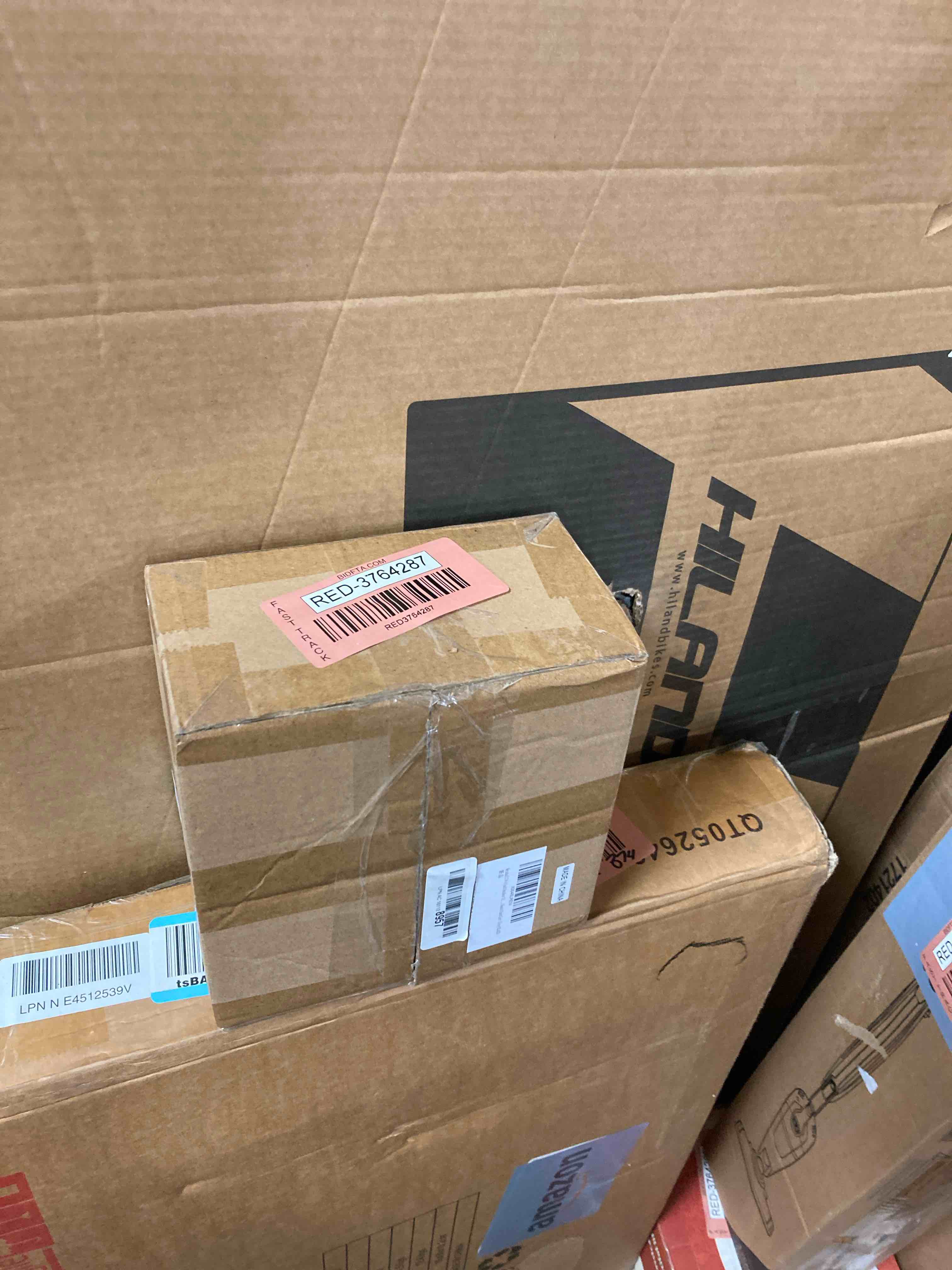 https://s3.amazonaws.com/lotting-images-prod/phillipi/RED3764287_1741984244123.jpeg