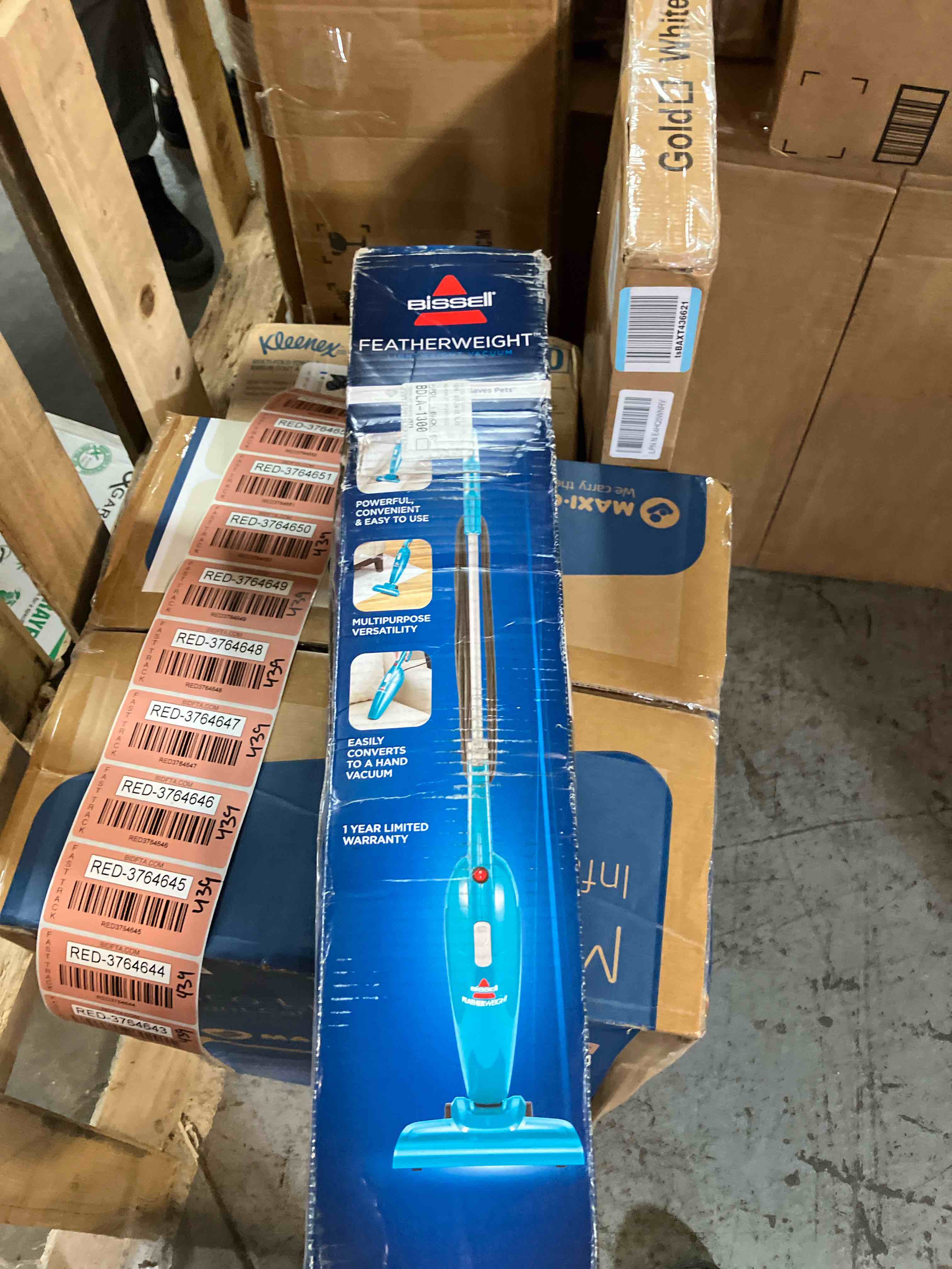 https://s3.amazonaws.com/lotting-images-prod/phillipi/RED3764654_1743002870058.jpeg