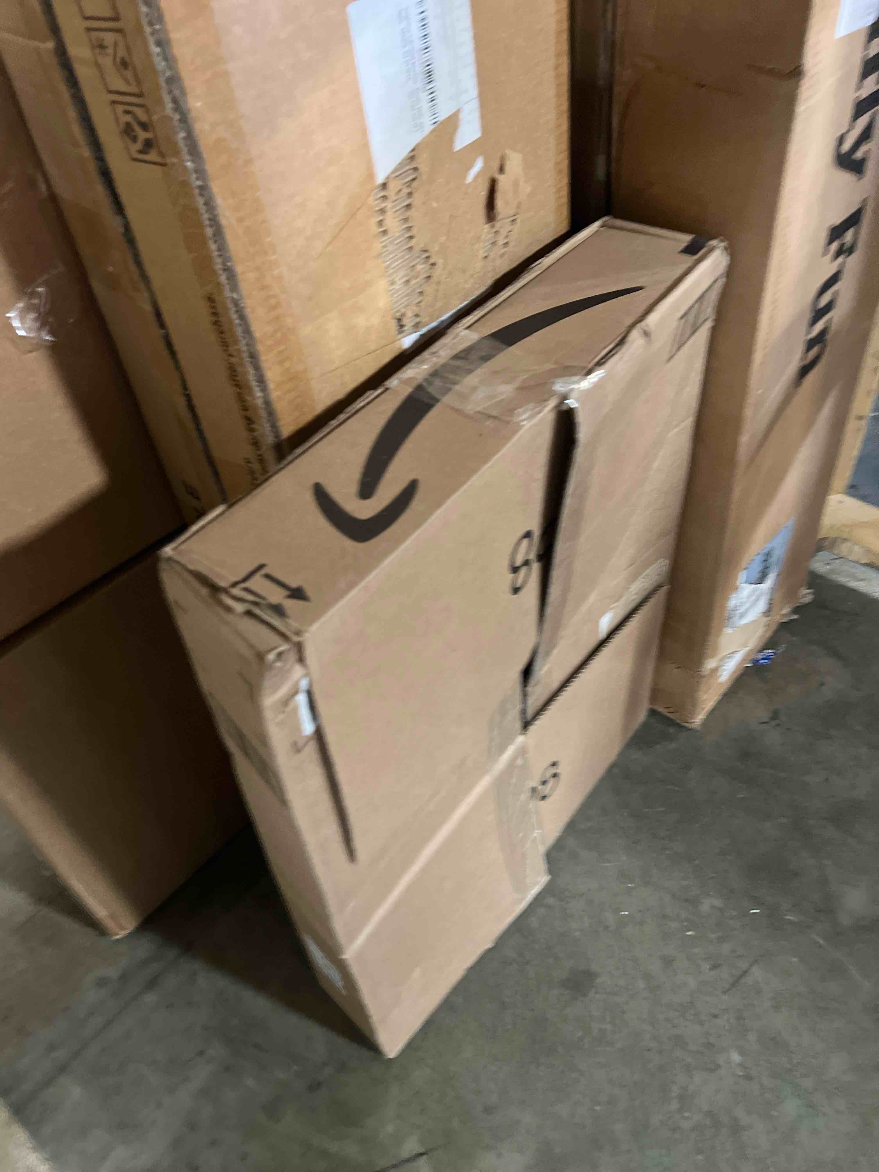 https://s3.amazonaws.com/lotting-images-prod/phillipi/RED3765518_1737204105434.jpeg