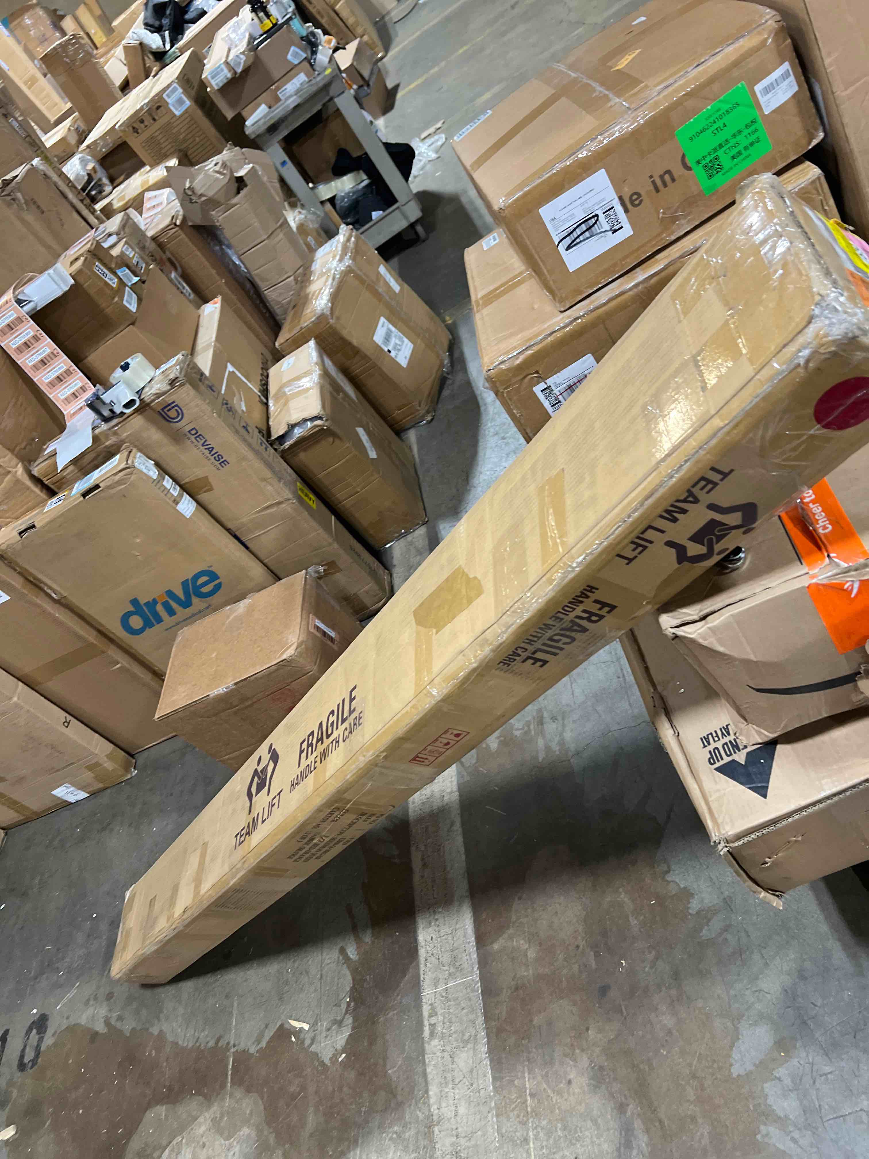 https://s3.amazonaws.com/lotting-images-prod/phillipi/RED3765864_1737561527417.jpeg