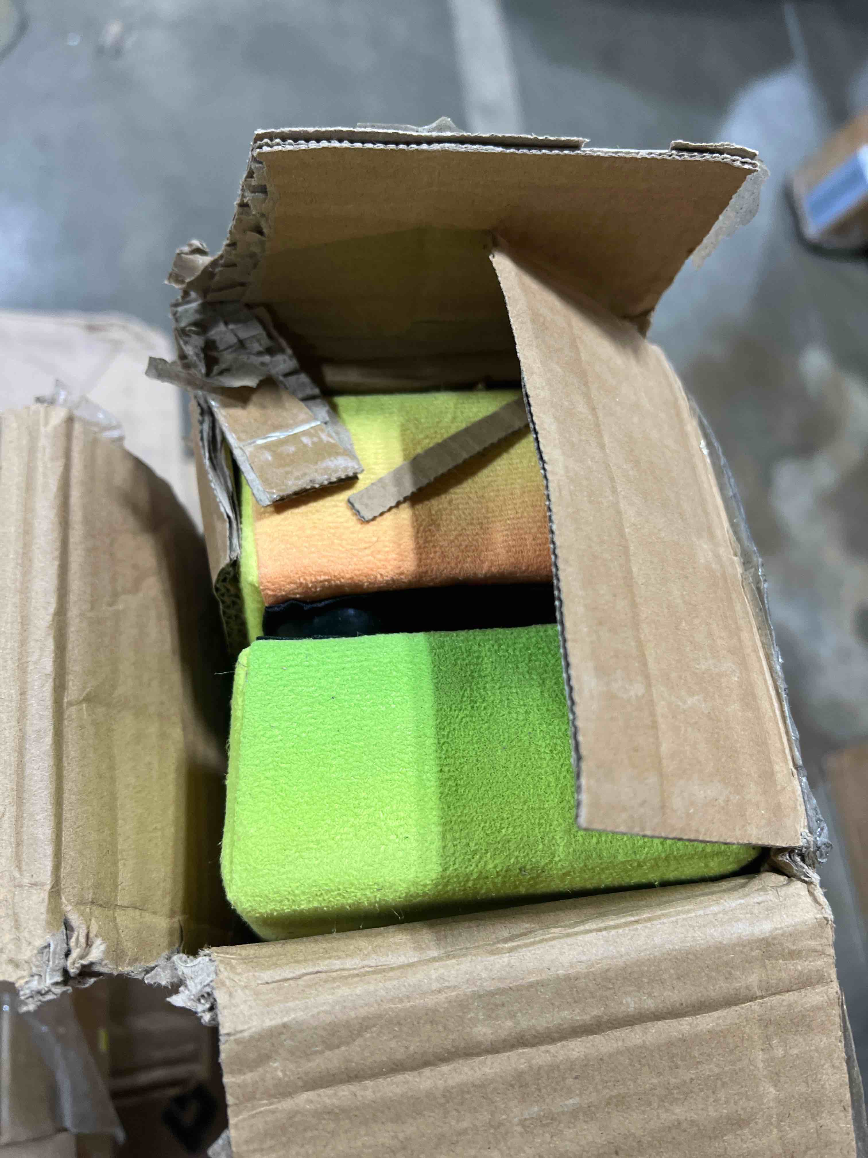 https://s3.amazonaws.com/lotting-images-prod/phillipi/RED3765877_1737566084205.jpeg