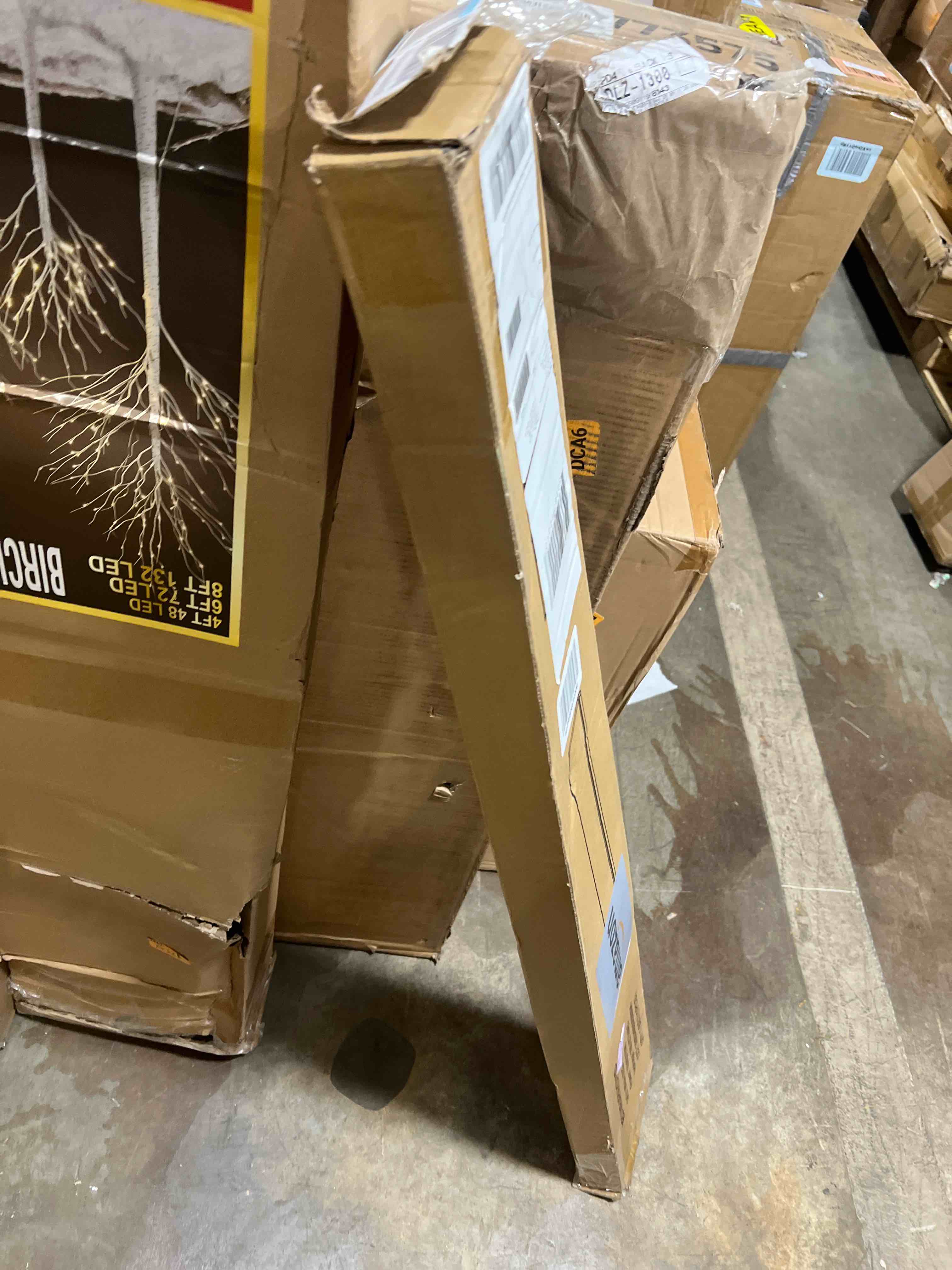 https://s3.amazonaws.com/lotting-images-prod/phillipi/RED3765883_1737566884118.jpeg