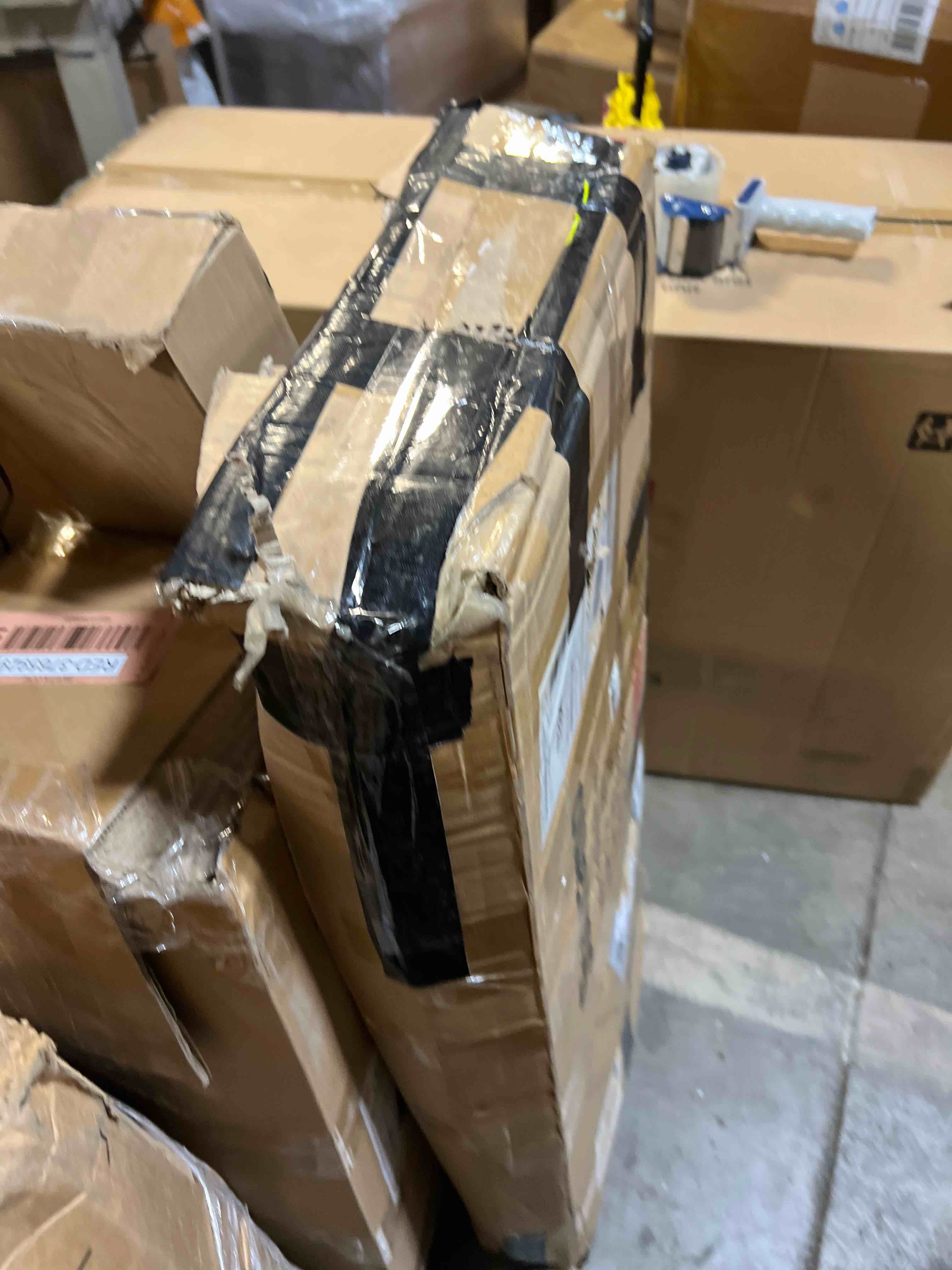 https://s3.amazonaws.com/lotting-images-prod/phillipi/RED3765931_1737899950670.jpeg