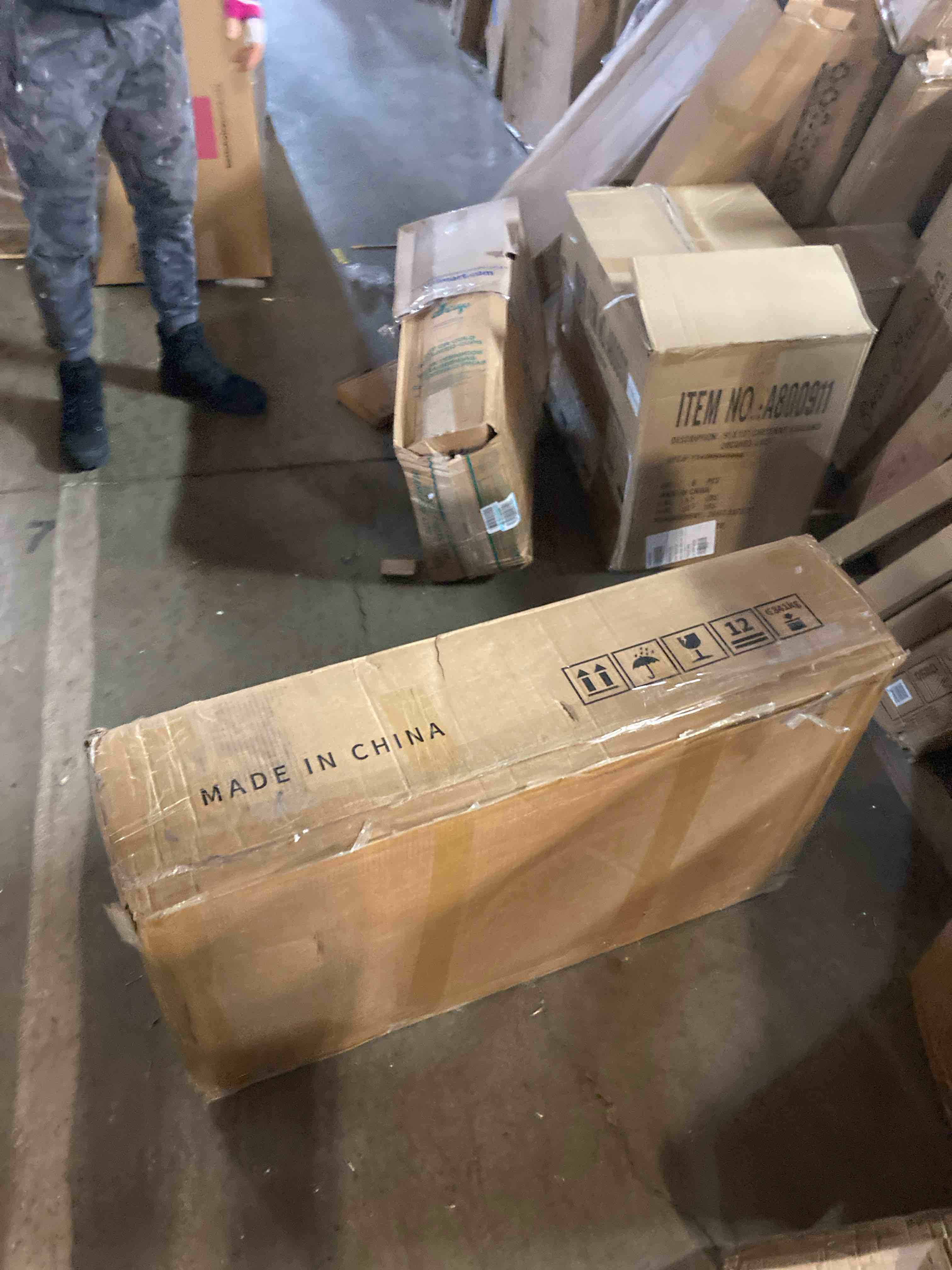 https://s3.amazonaws.com/lotting-images-prod/phillipi/RED3766083_1737917098557.jpeg
