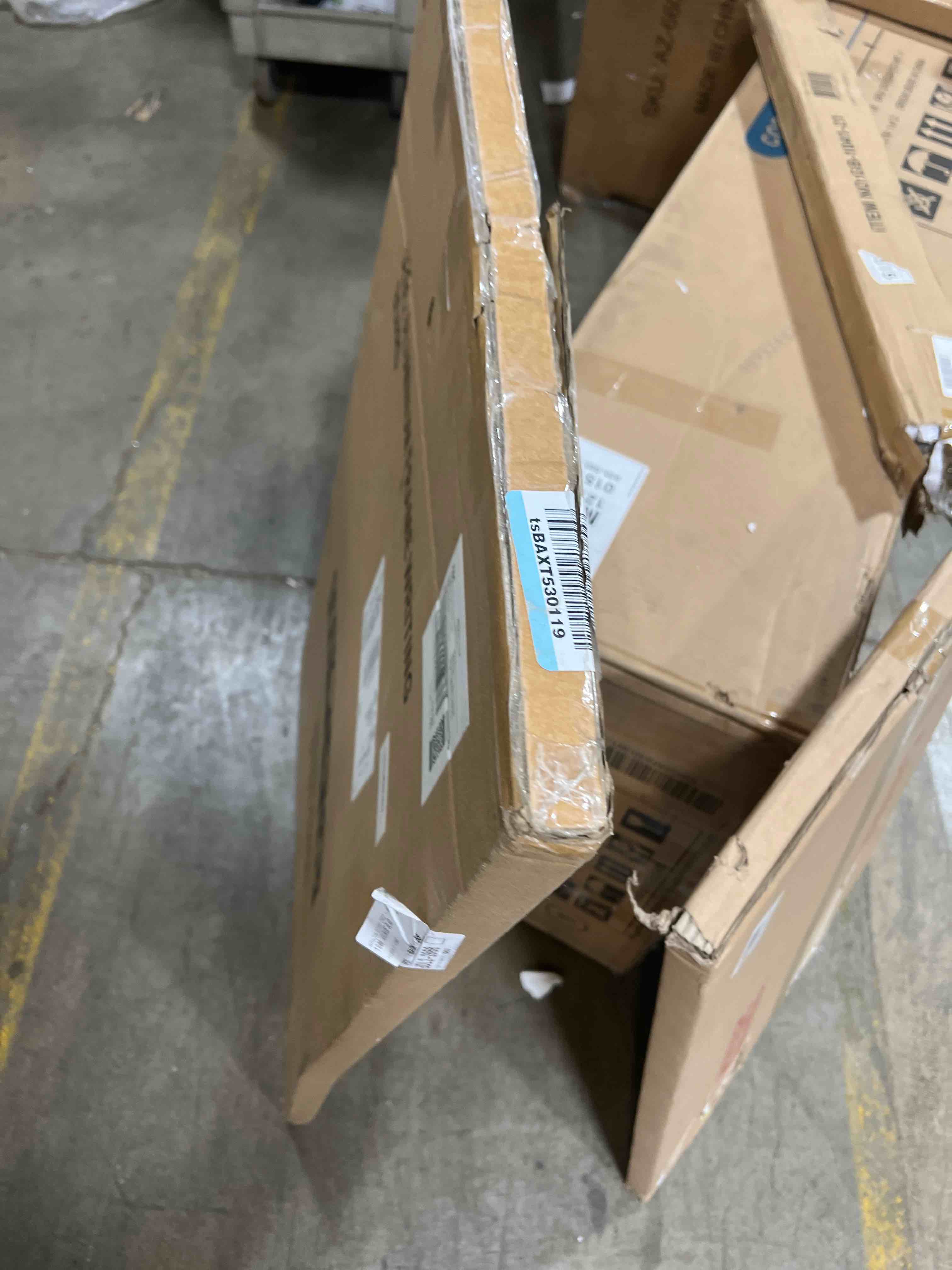 https://s3.amazonaws.com/lotting-images-prod/phillipi/RED3766218_1738502958208.jpeg