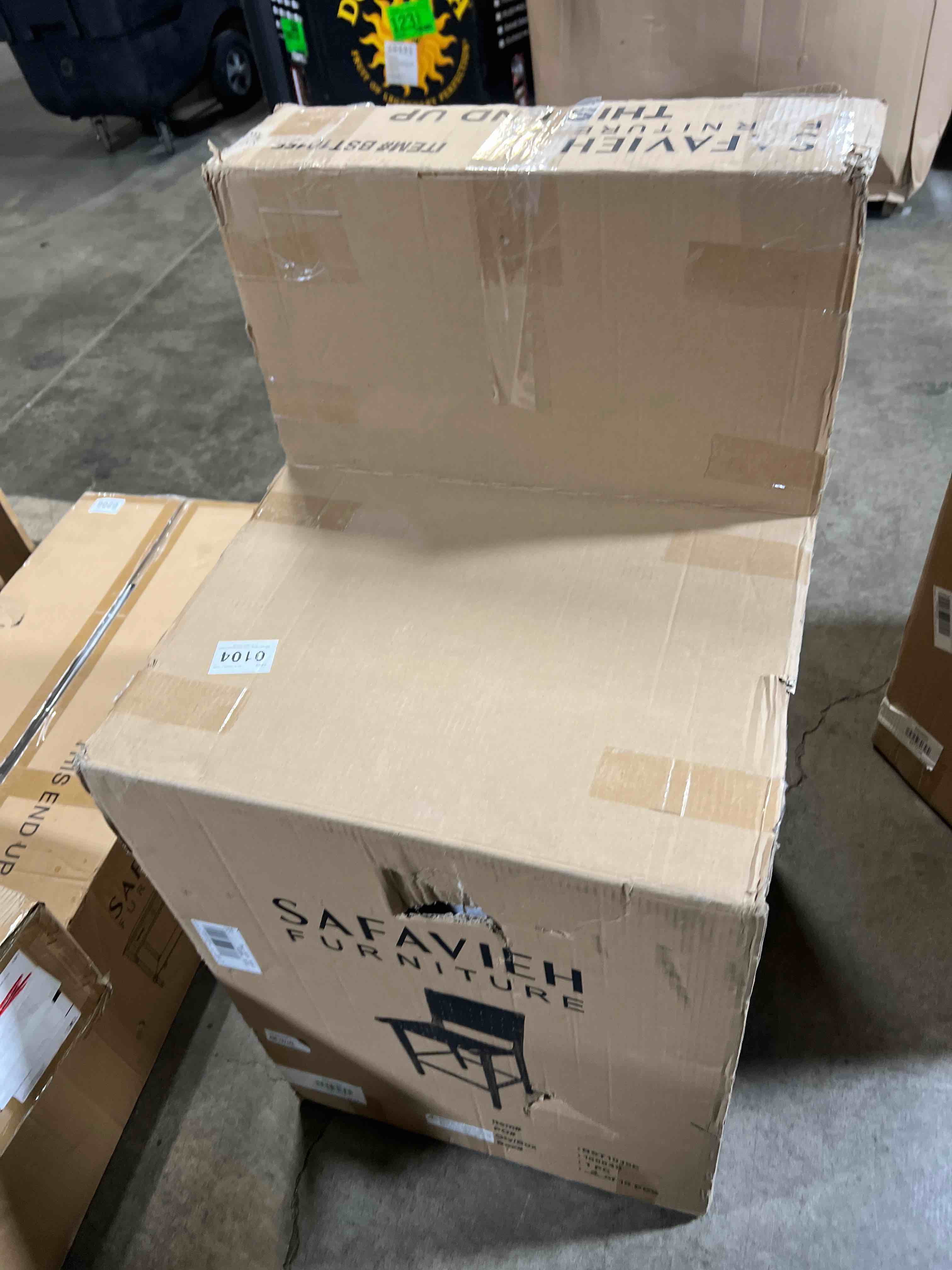 https://s3.amazonaws.com/lotting-images-prod/phillipi/RED3766284_1738165129519.jpeg