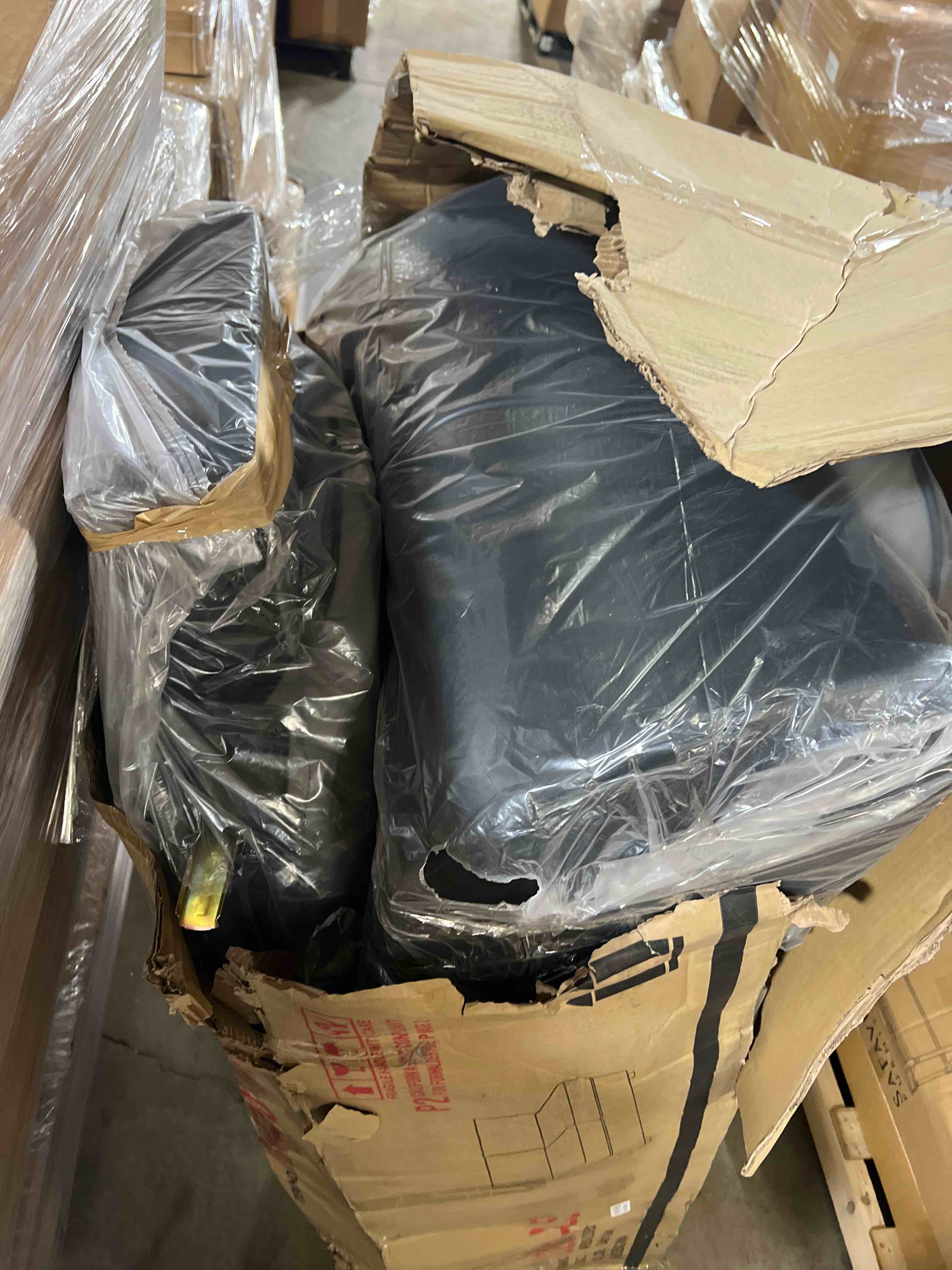 https://s3.amazonaws.com/lotting-images-prod/phillipi/RED3766288_1738165545071.jpeg