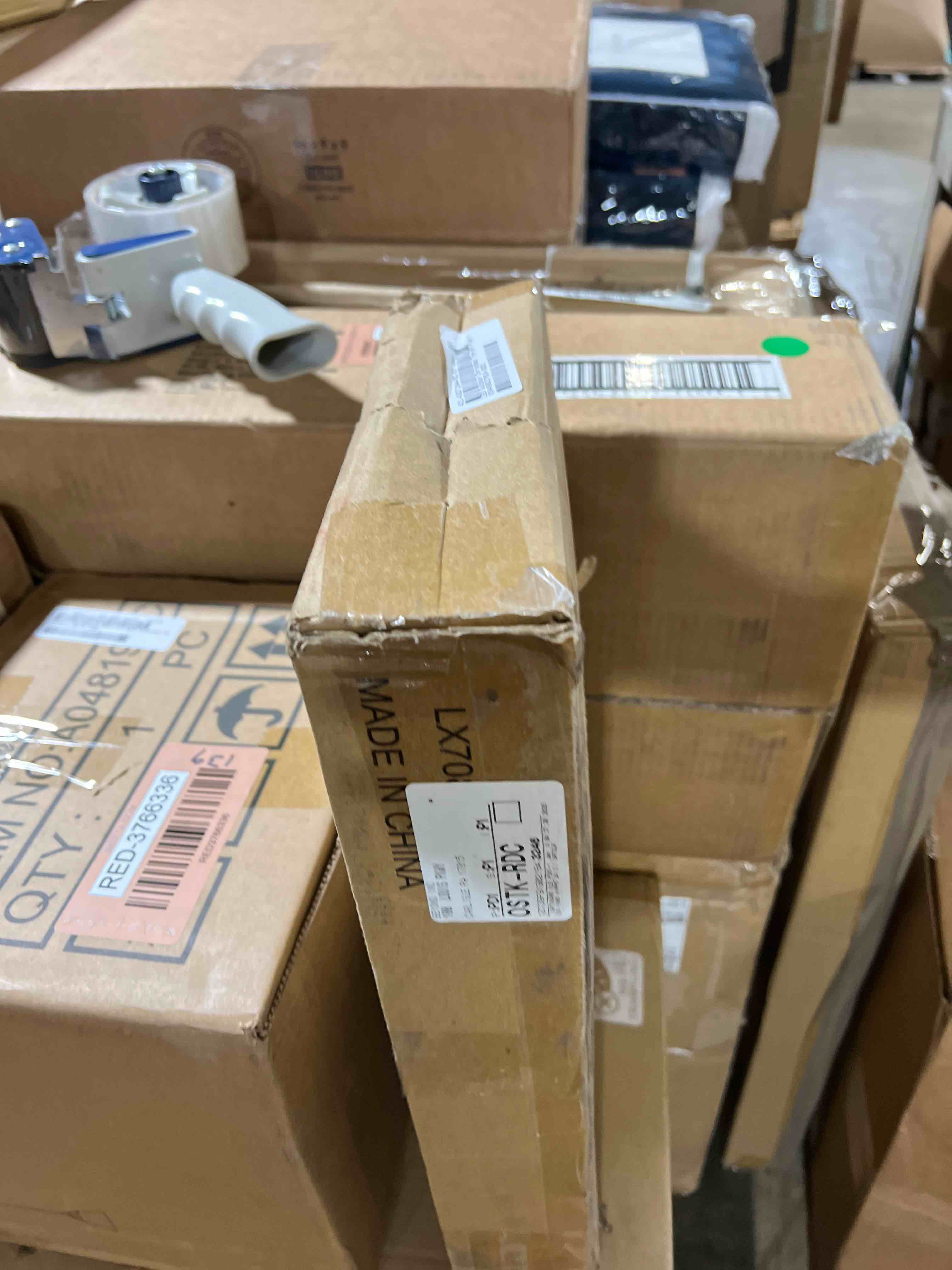 https://s3.amazonaws.com/lotting-images-prod/phillipi/RED3766339_1738171676063.jpeg