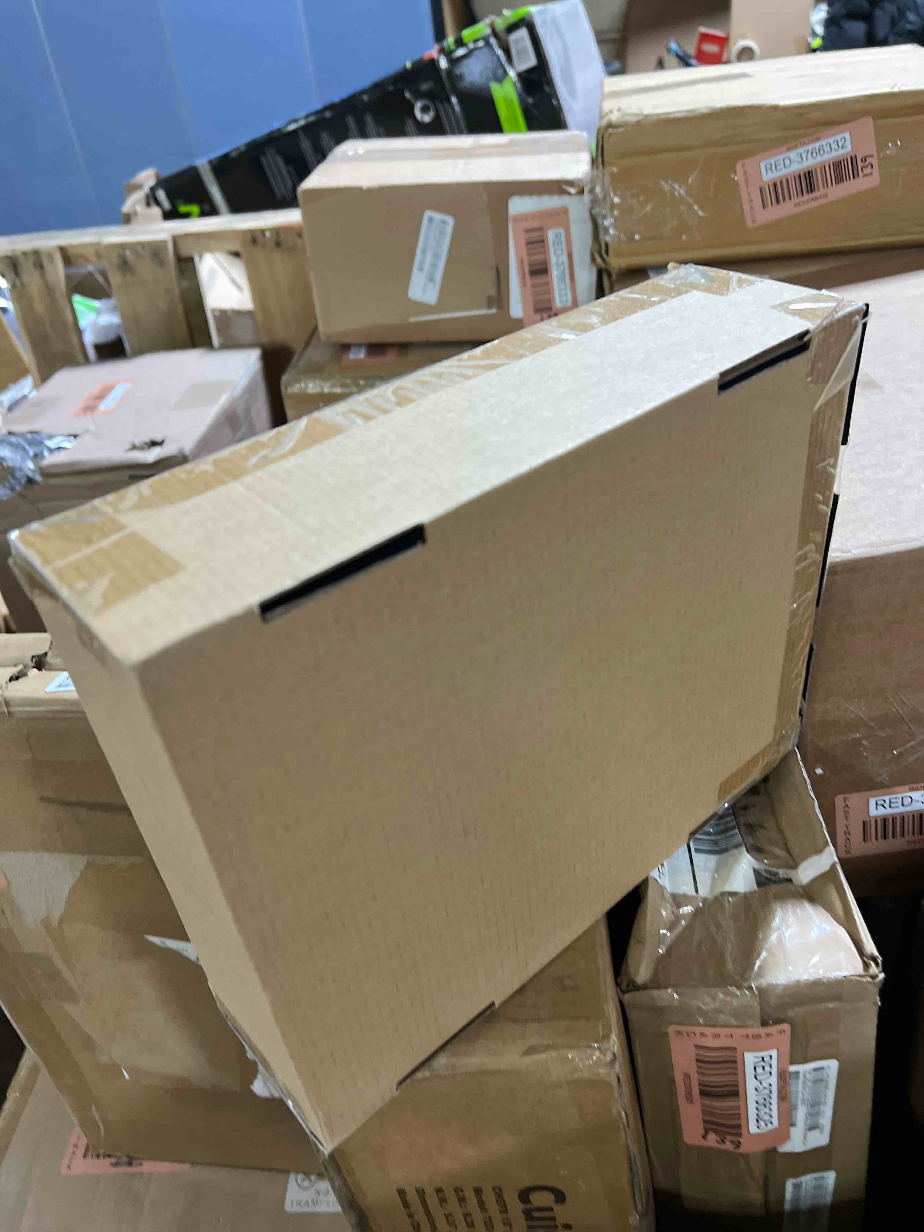 https://s3.amazonaws.com/lotting-images-prod/phillipi/RED3766340_1738171743876.jpeg