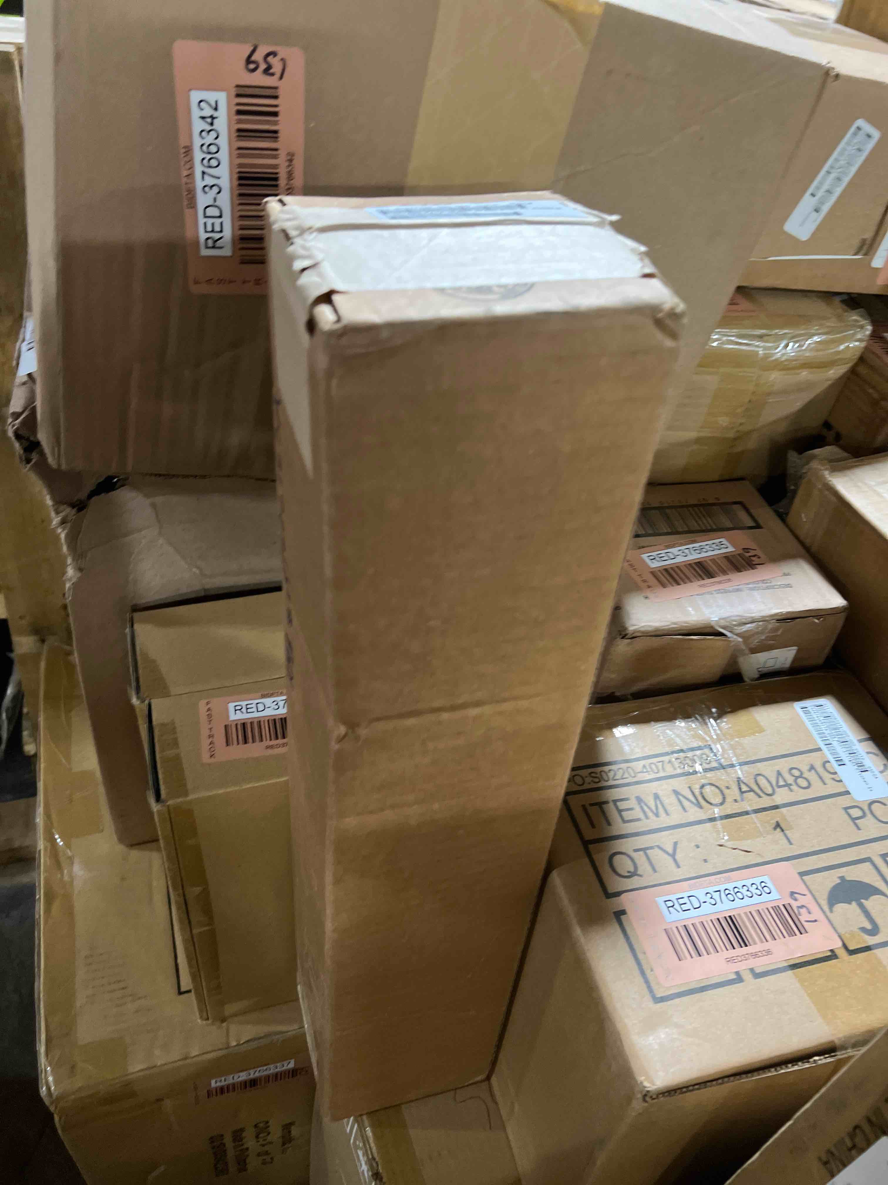 https://s3.amazonaws.com/lotting-images-prod/phillipi/RED3766343_1738172012927.jpeg