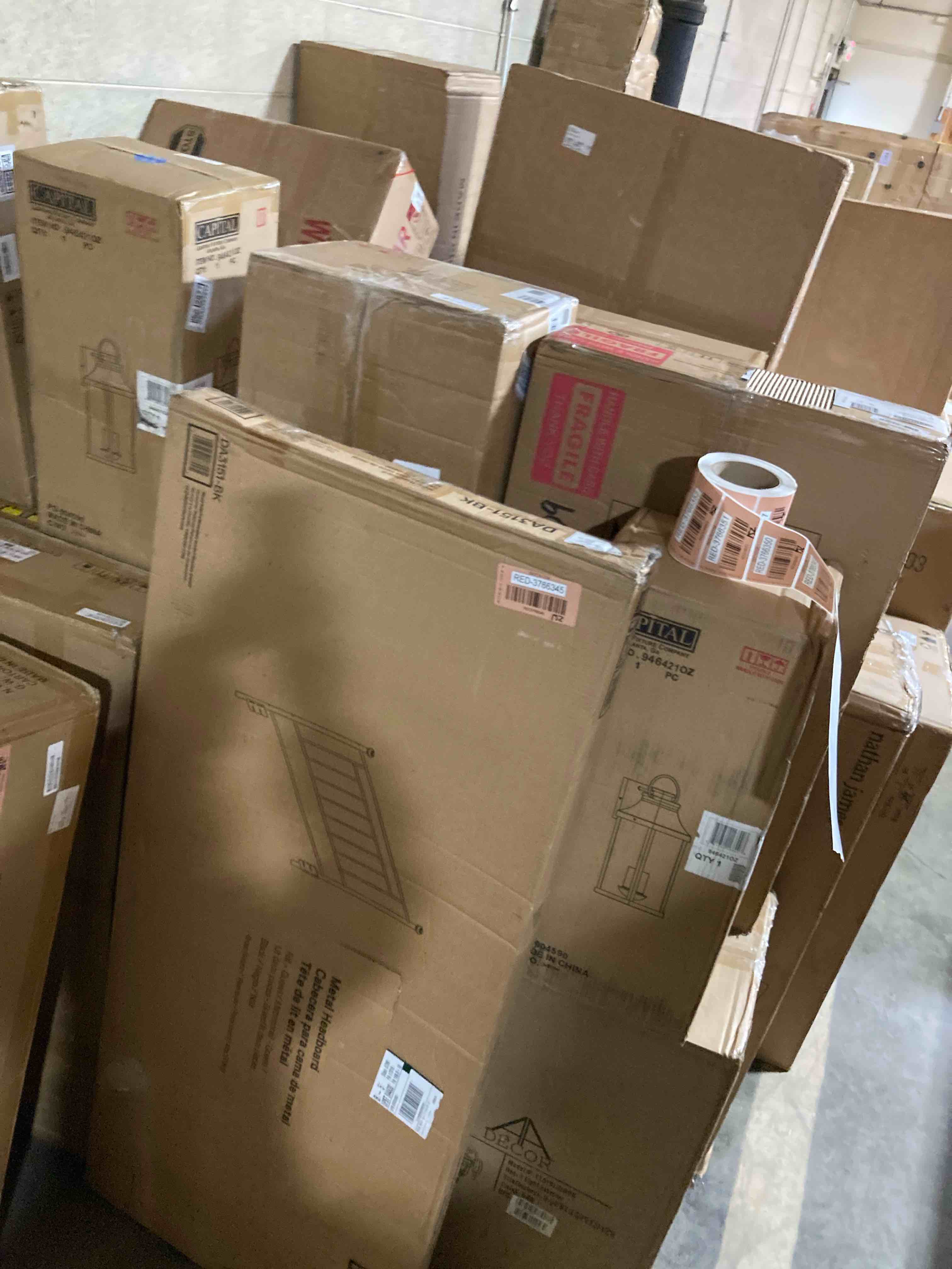 https://s3.amazonaws.com/lotting-images-prod/phillipi/RED3766345_1738346510320.jpeg