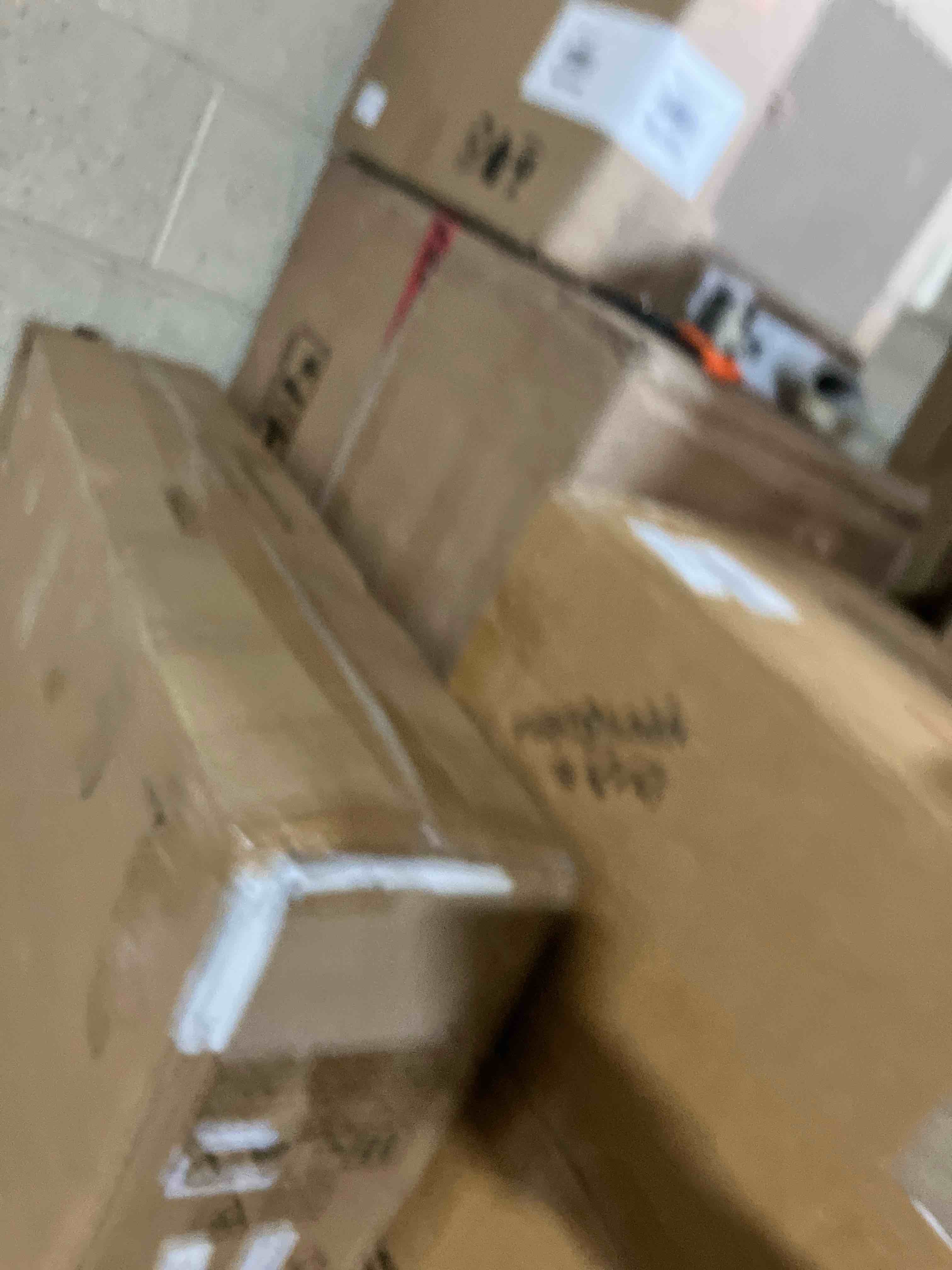 https://s3.amazonaws.com/lotting-images-prod/phillipi/RED3766359_1738351497142.jpeg