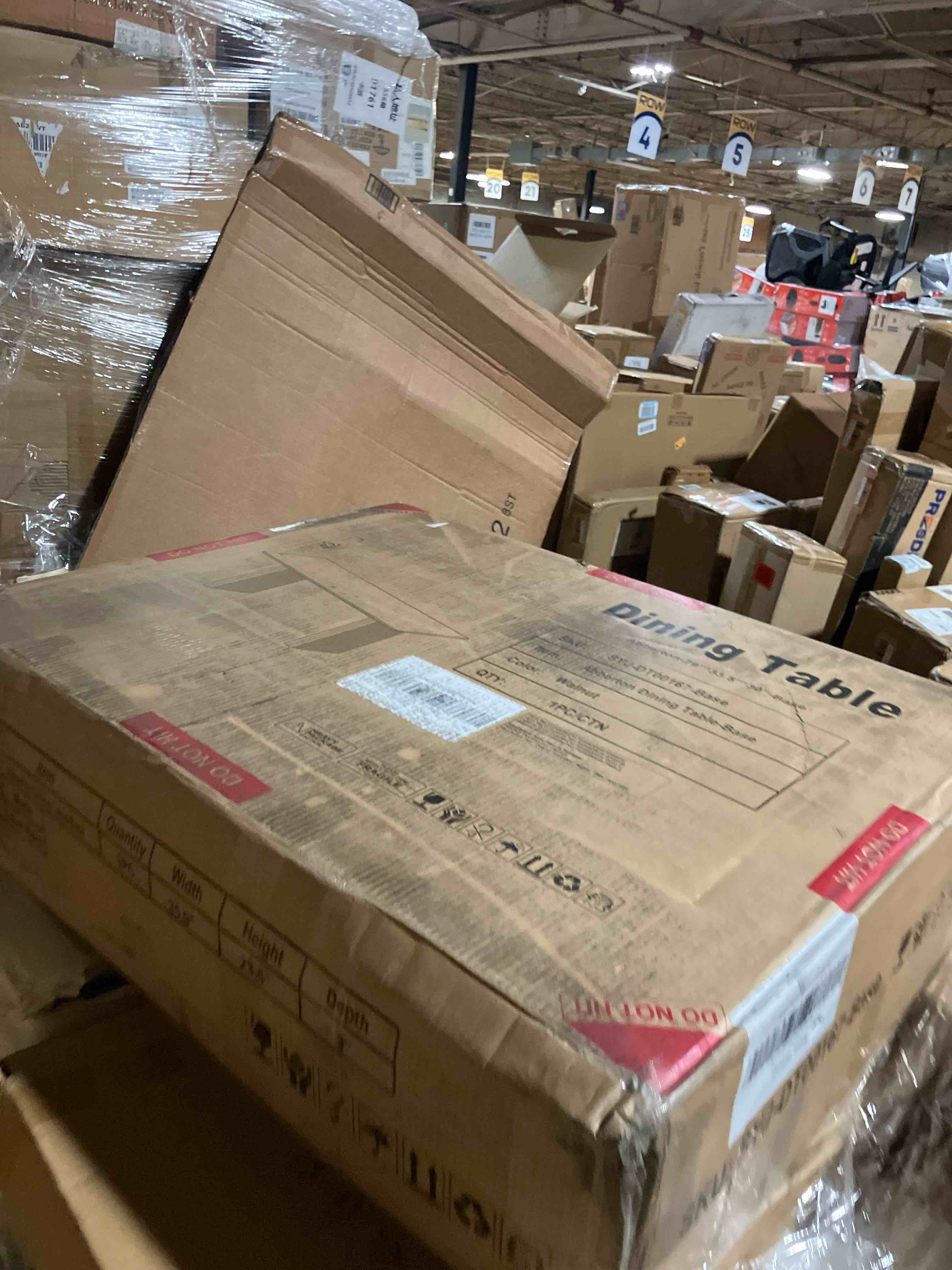 https://s3.amazonaws.com/lotting-images-prod/phillipi/RED3766395_1738357388099.jpeg